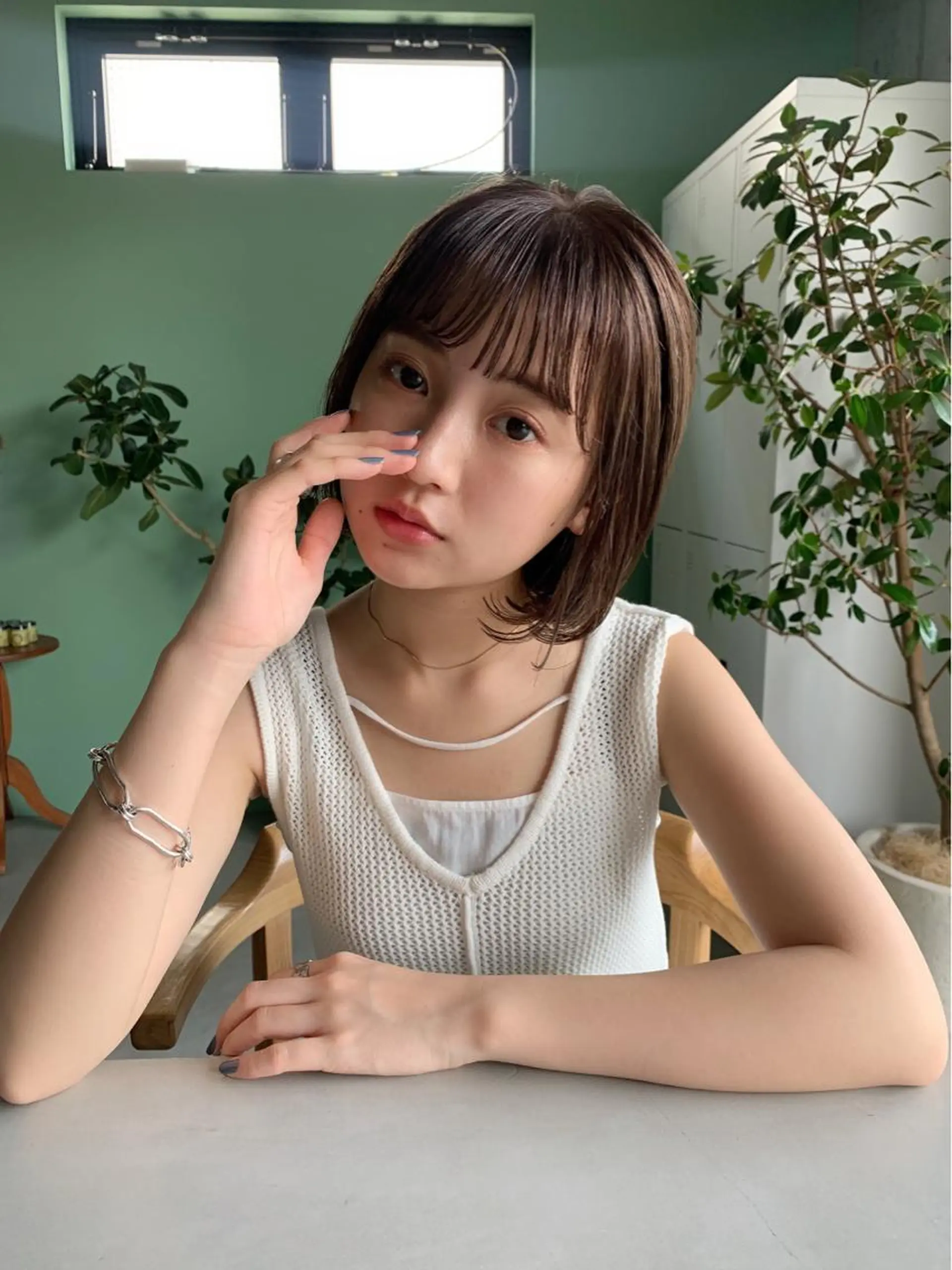 ショート カラー 切りっぱなしボブ ブラウンカラー マロンブラウン ボブ 柔らかブラウン/顔周 りレイヤー♡ユウシのヘアスタイル