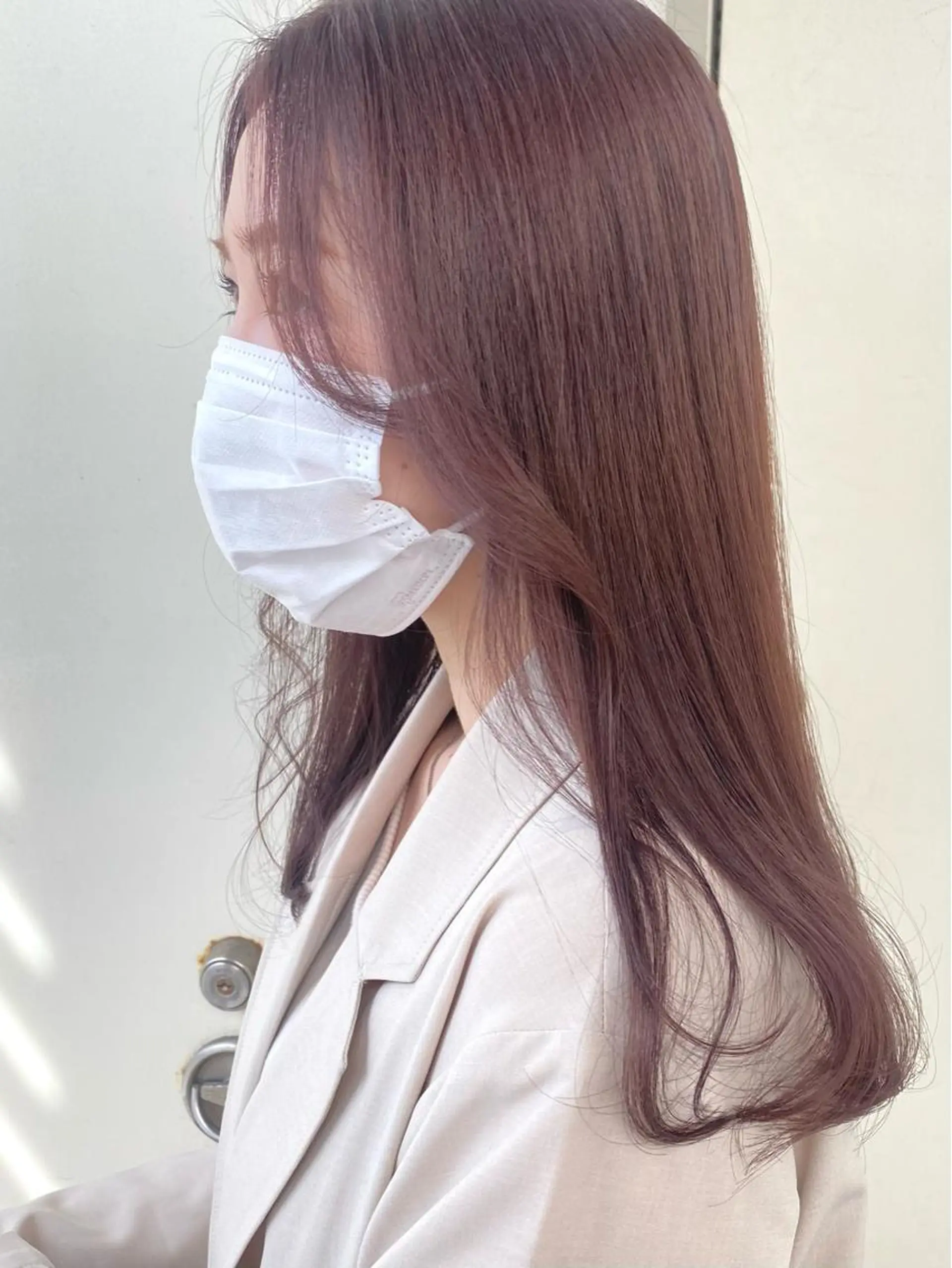 ロング カラー ANNA ／艶髪／ハイトーンのヘアスタイル