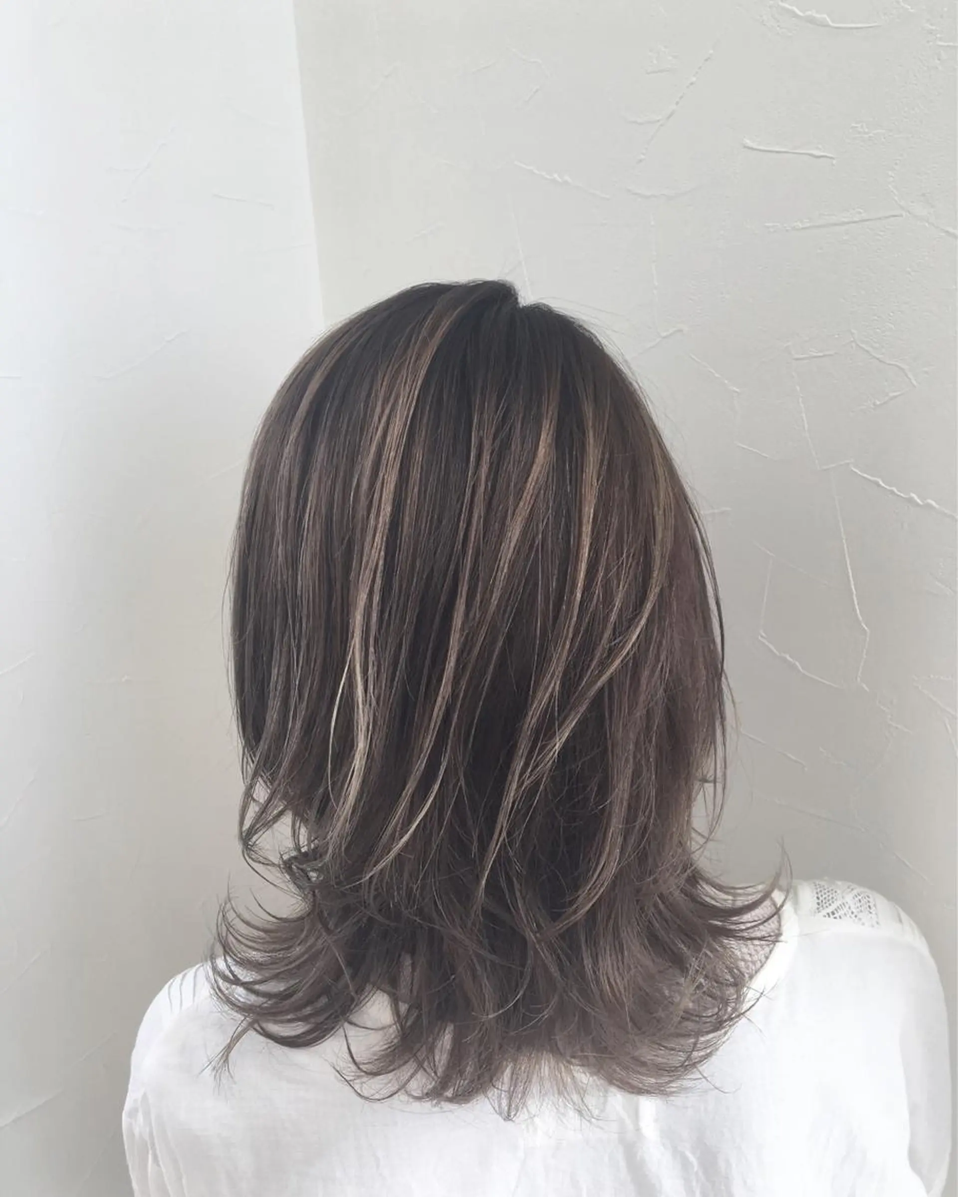 カラー MERu所属・MERu/高橋裕之 /レイヤー/艶カラーのヘアスタイル