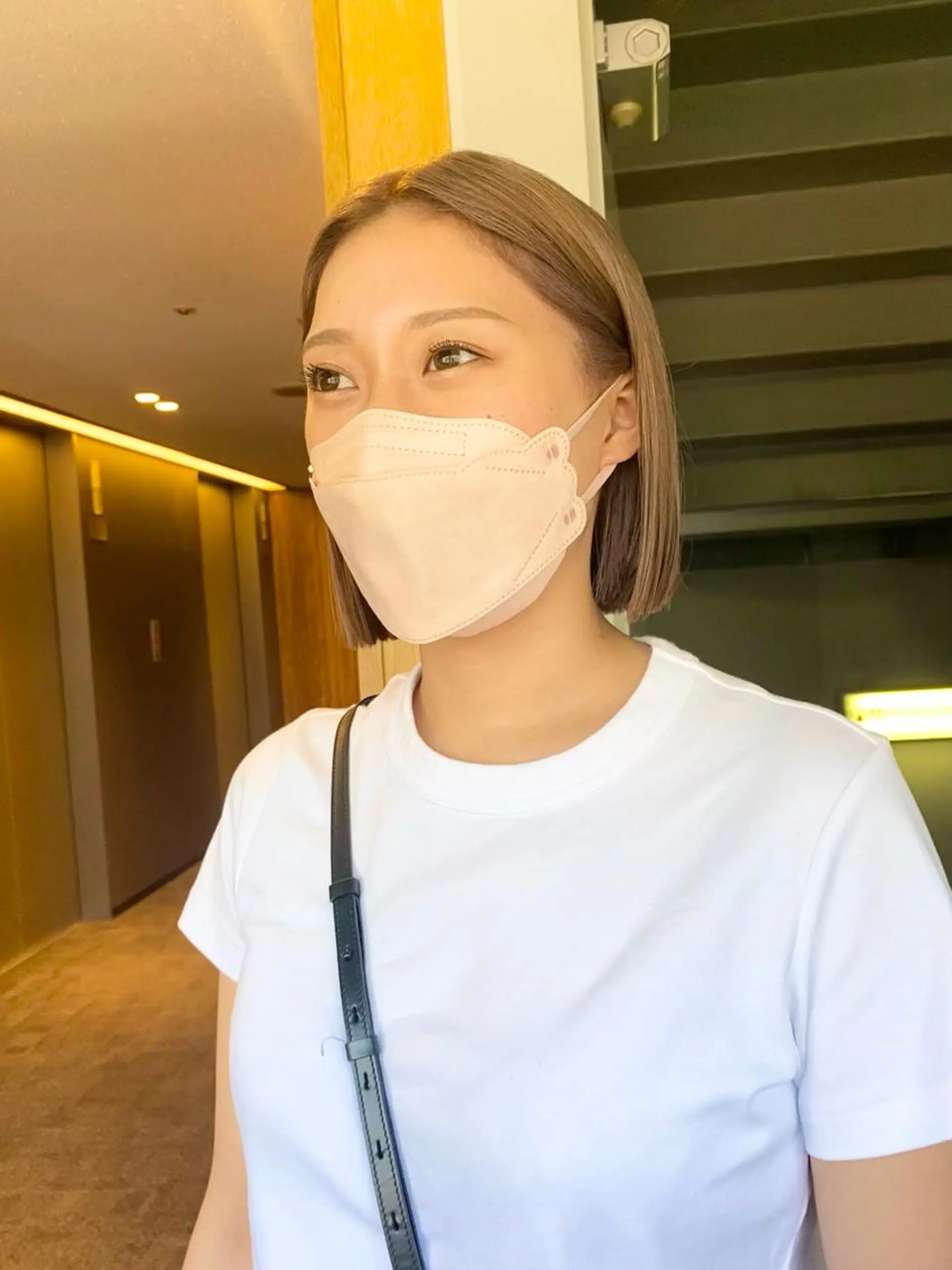 ショート 髪と音処　マトぺ所属・デザインカラー/ボブ ブリーチカラー/ユリのヘアスタイル