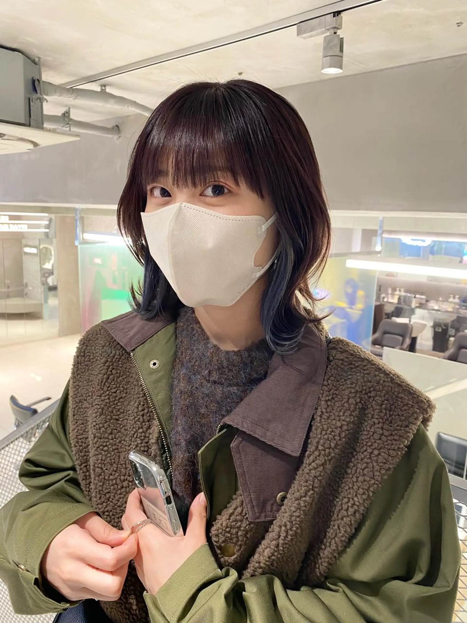 ミディアム カラー ヘアアレンジ ブルーカラー インナーカラー ラベンダーカラー カット ヘアカラー トリートメント レイヤー🌟艶カラー 🕊まやのヘアスタイル