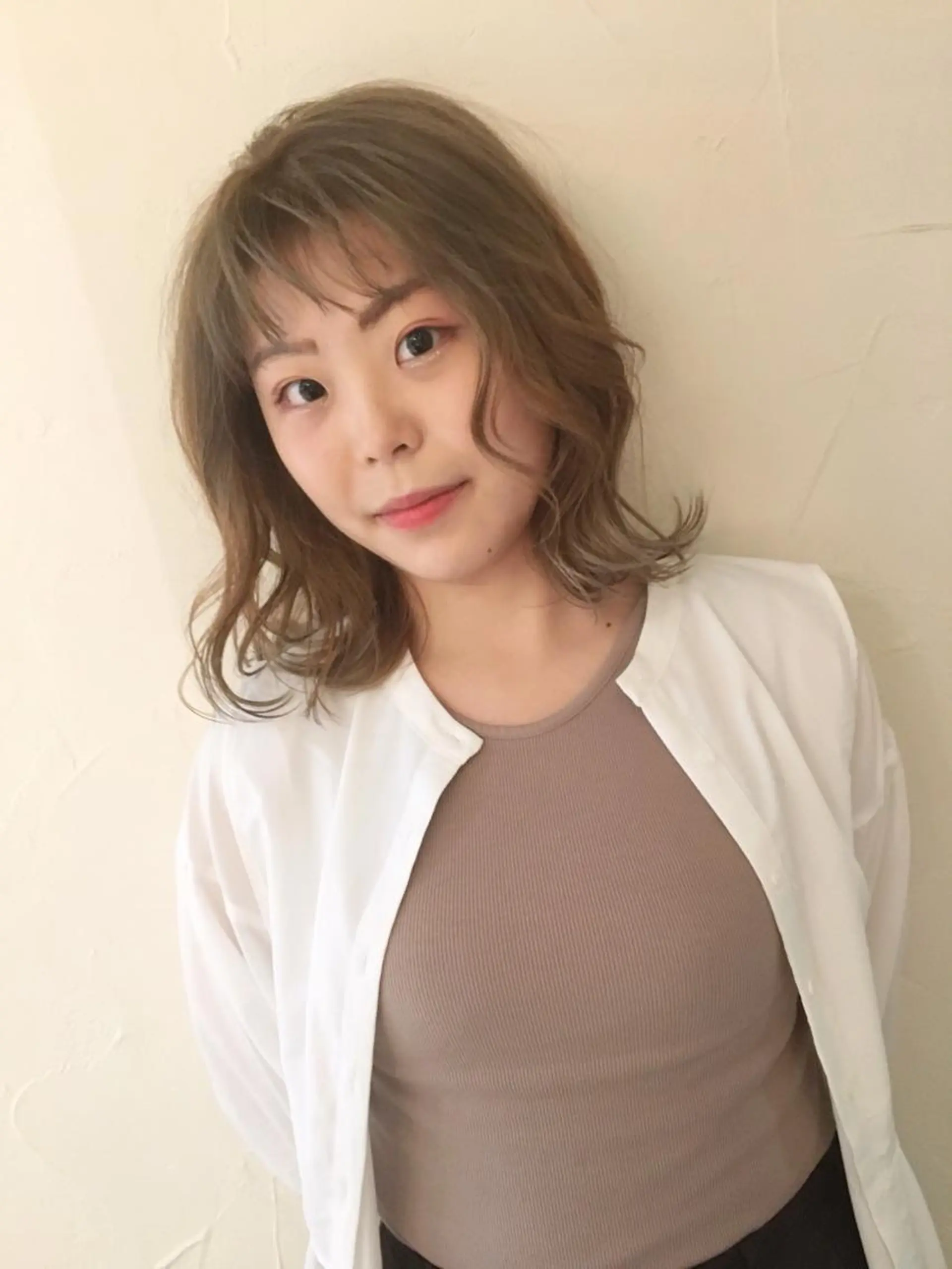 ミディアム カラー historico所属・シマダ アユミのヘアスタイル