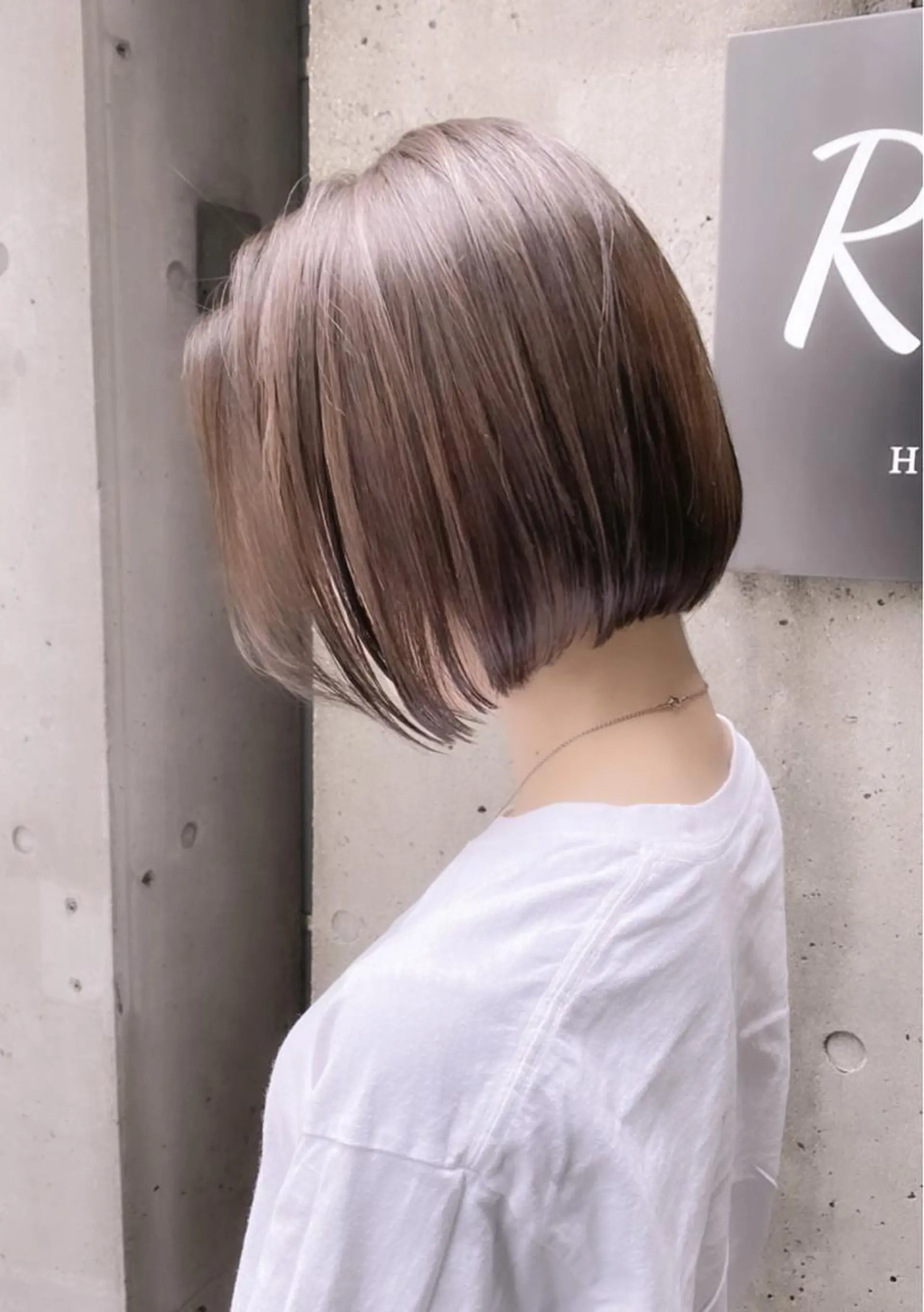 ショート カラー ネイル マツエク・マツパ ボブ シンプルネイル 中山 天地のヘアスタイル