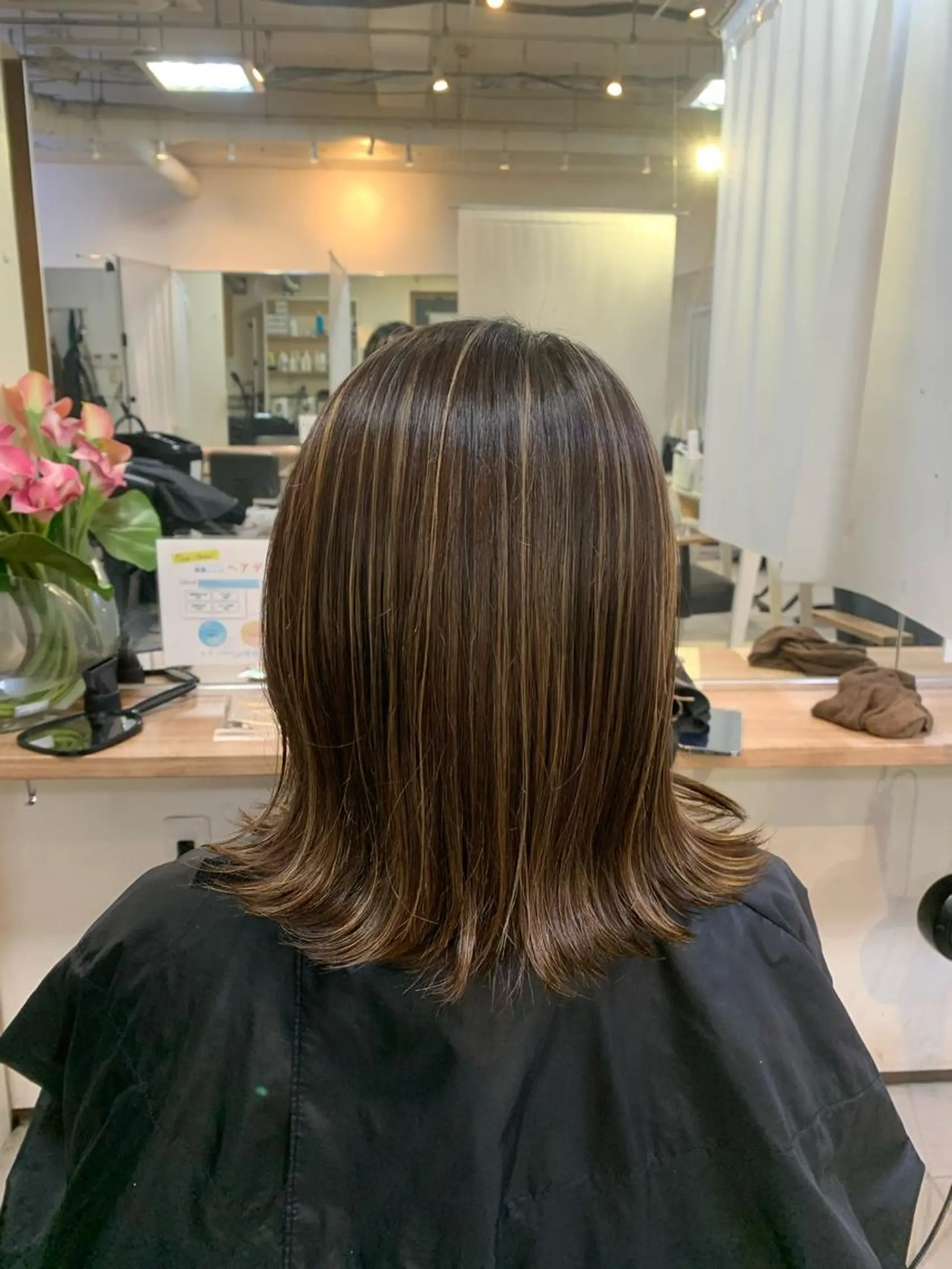 ミディアム ハイライト 外ハネヘア ヘアカラー 髪質改善ストレート/ ブリーチ／渋谷　福田のヘアスタイル