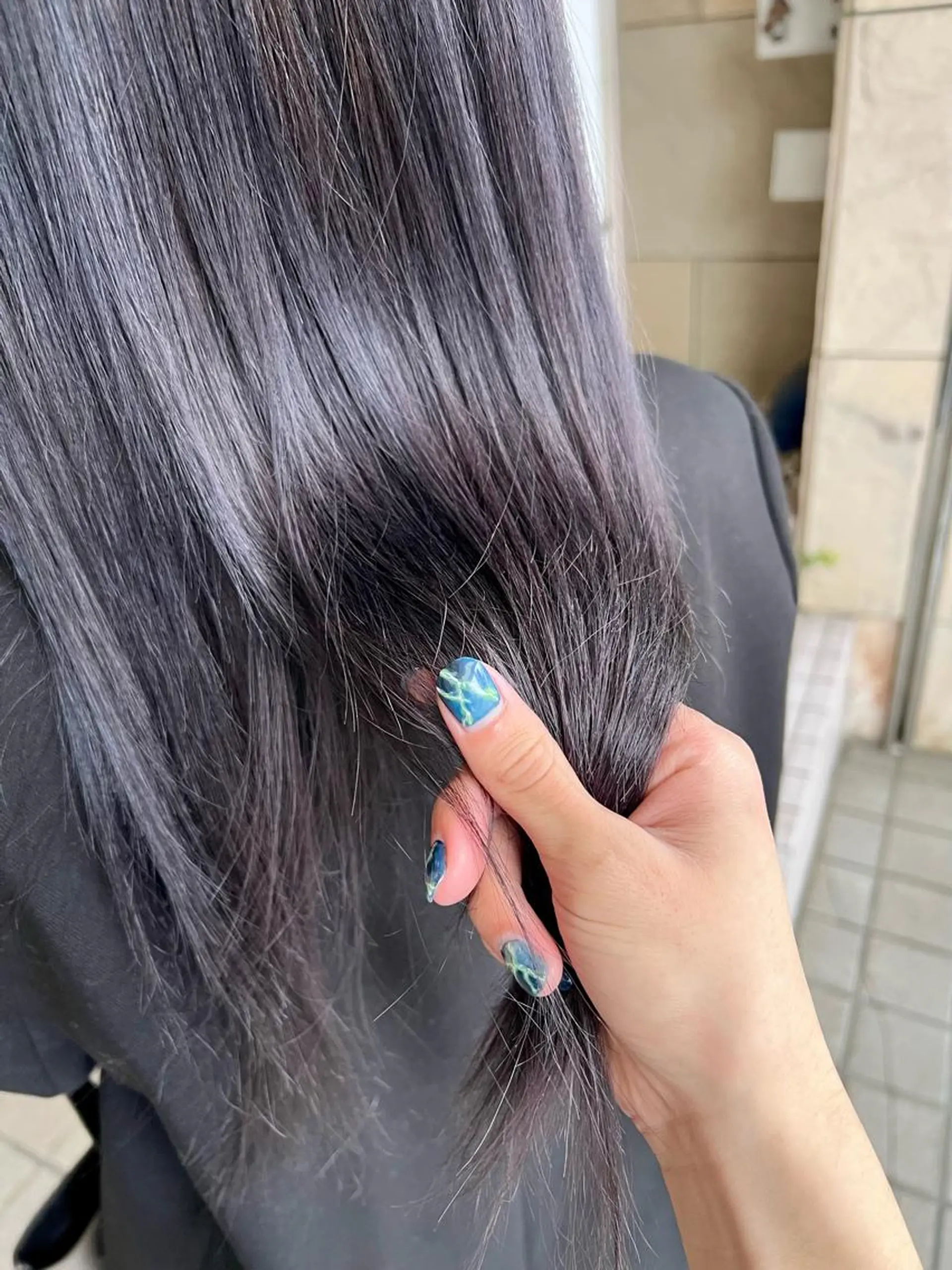 ロング カラー 黒髪 パープルカラー ヘアカラー トリートメント ヘッドスパ カラースペシャリスト しょう🧑🏼‍🎨のヘアスタイル