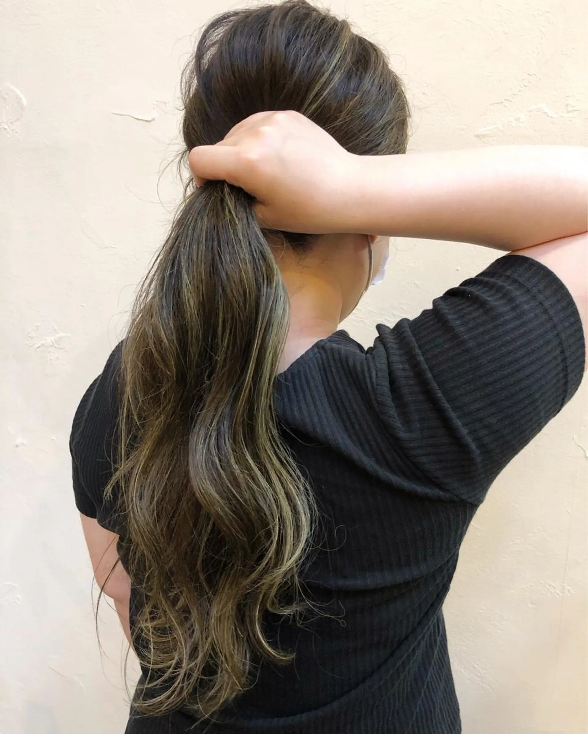 ロング カラー ハイライトカラー ハイライト luve heart's And Be  minamisemba所属・脇坂 佳世の眉毛・アイブロウイメージ