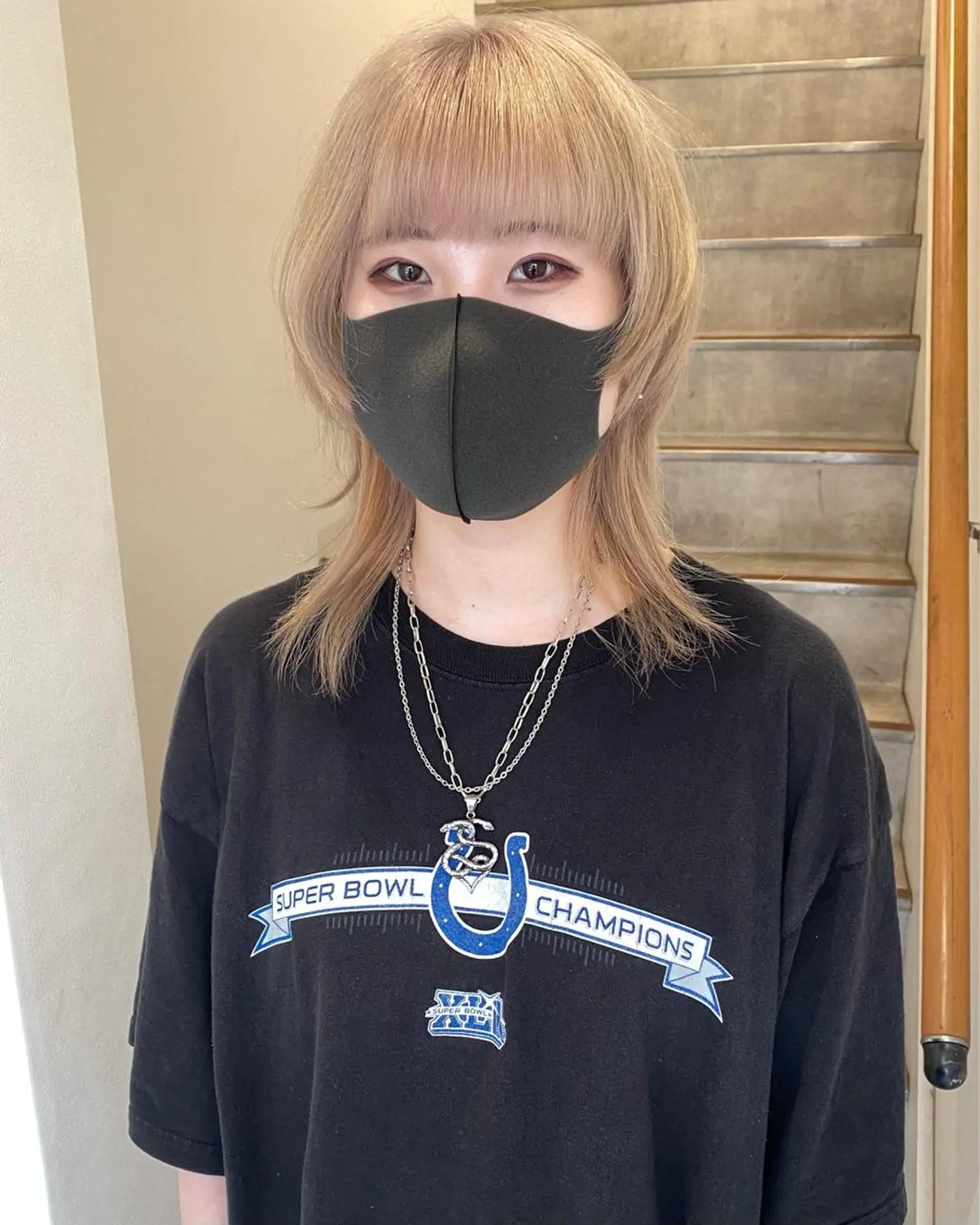 ショート カラー ブリーチ ブロンド ケアブリーチ ハイトーンカラー ヘアカラー トリートメント RAIMA ハイトーン/レイヤーのヘアスタイル