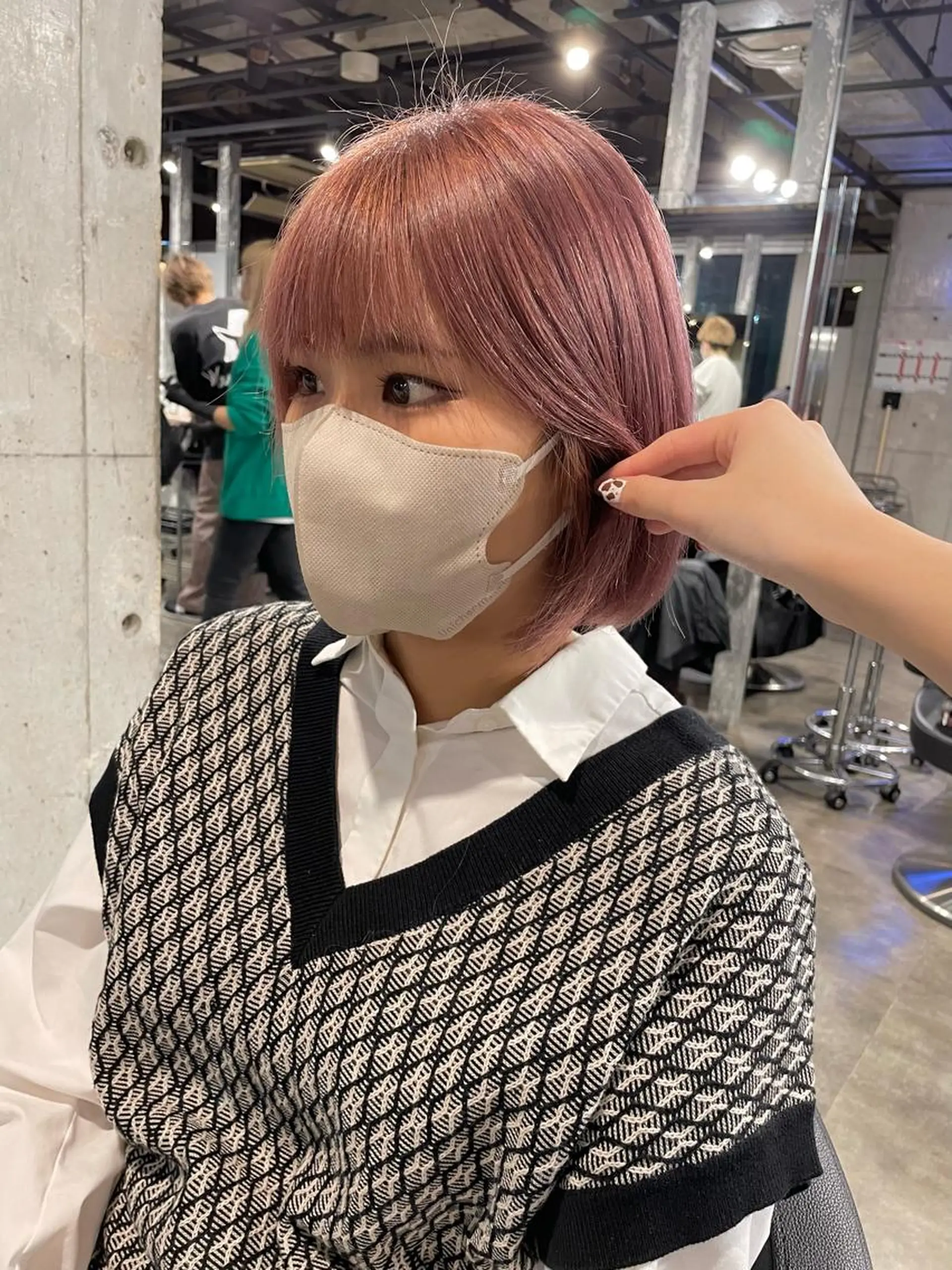 ショート カラー パーマ ヘアアレンジ メンズ キッズ ネイル マツエク・マツパ アイブロウ ベージュカラー ピンクカラー ピンクベージュ カラーマツエク ピンク 透明感カラー・レイヤ ー🎀amika🎀のヘアスタイル