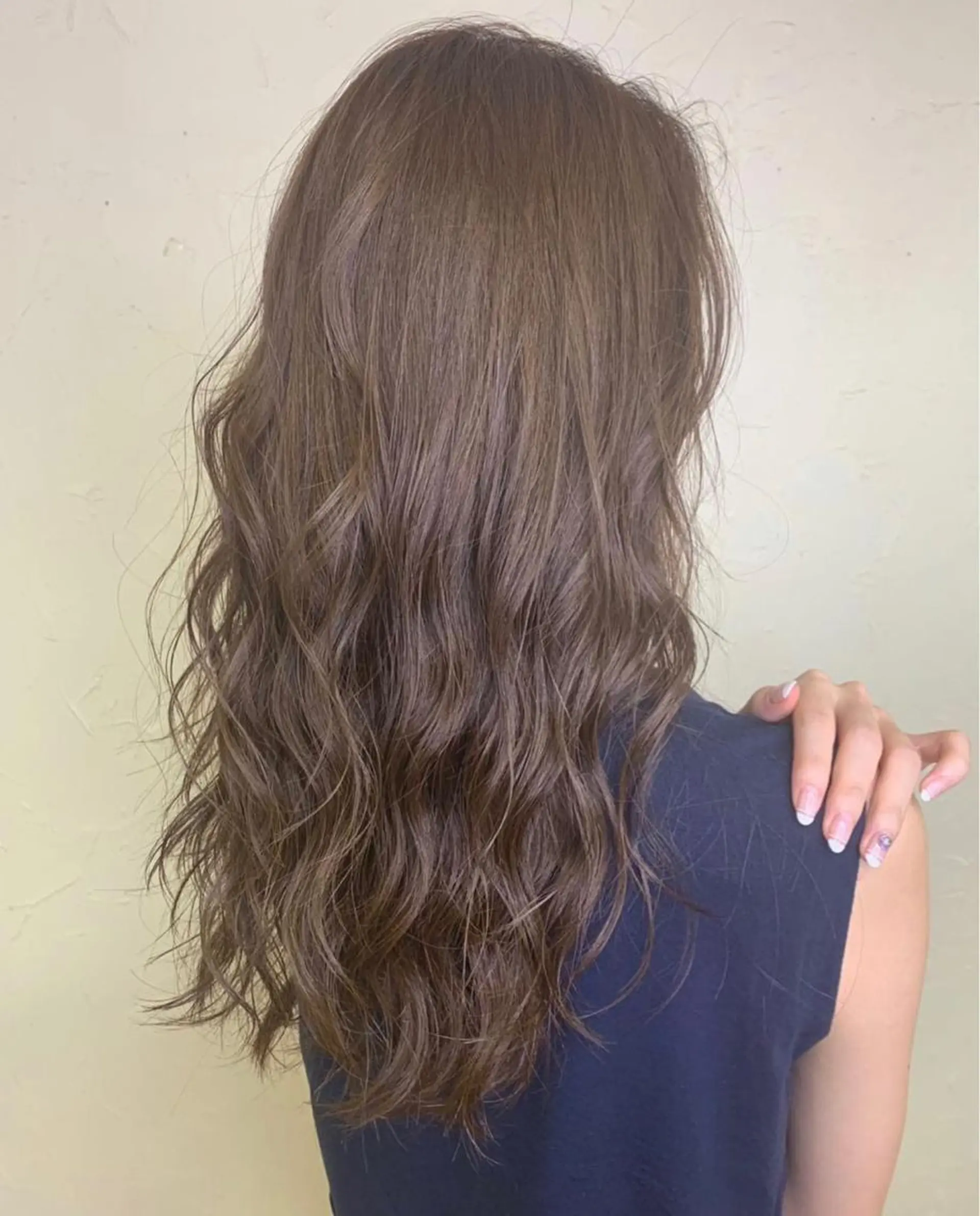 ロング カラー ベージュカラー ココアベージュ 深沢 秀のヘアスタイル