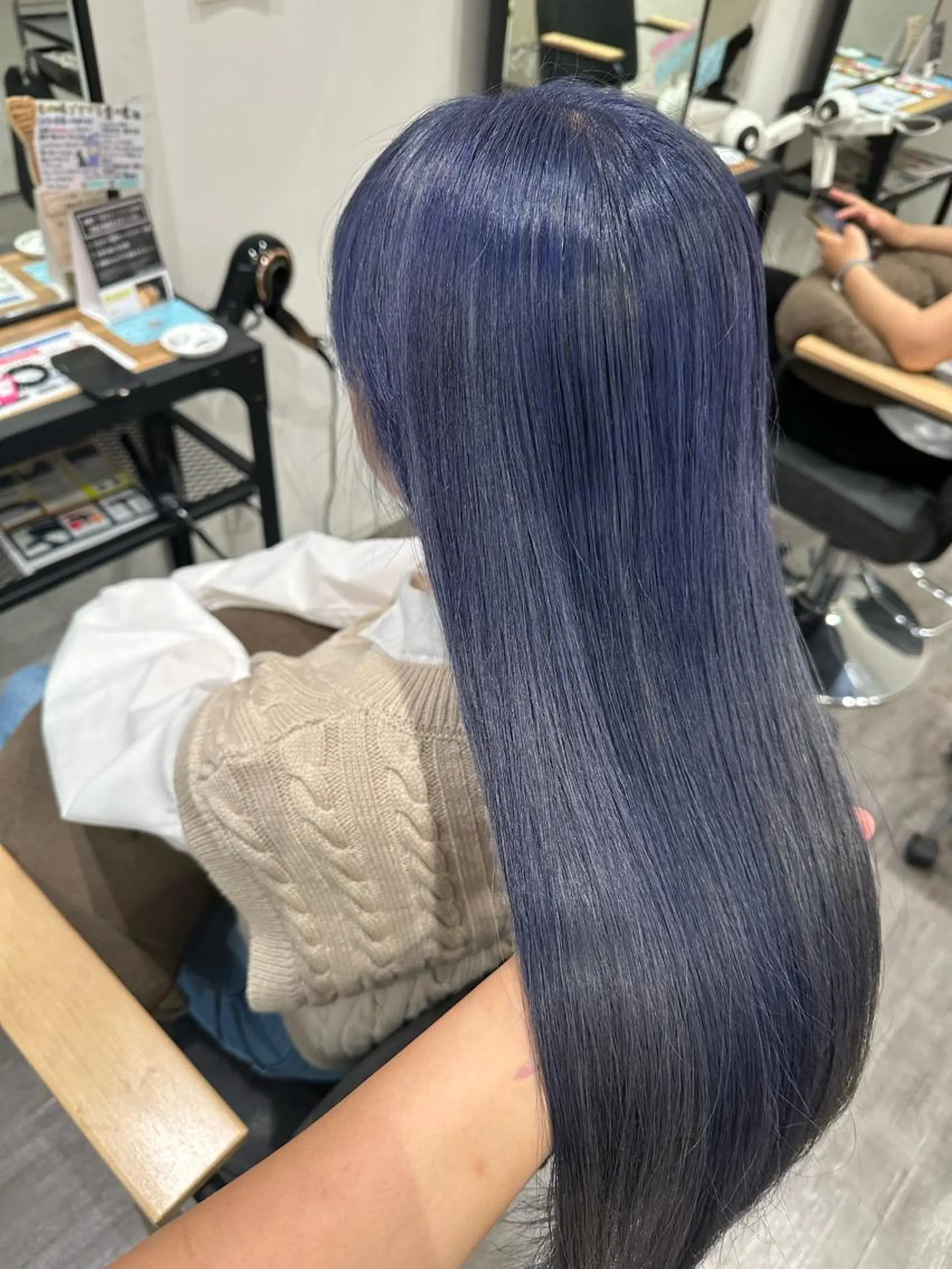 ロング カラー アッシュ ブルーカラー 艶髪レイヤー上田 紗也🇰🇷💗のヘアスタイル