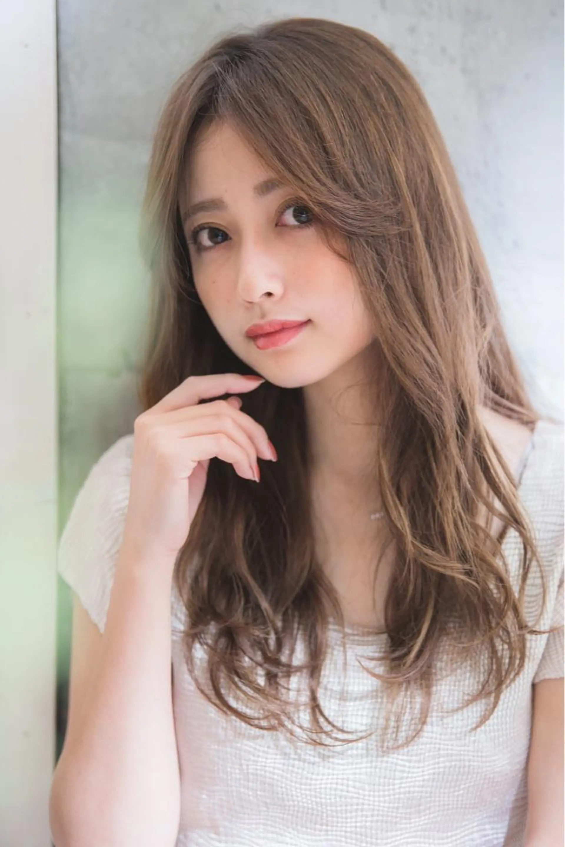 ロング カラー ベージュカラー ぱつっとボブ/ 小野あかねのヘアスタイル