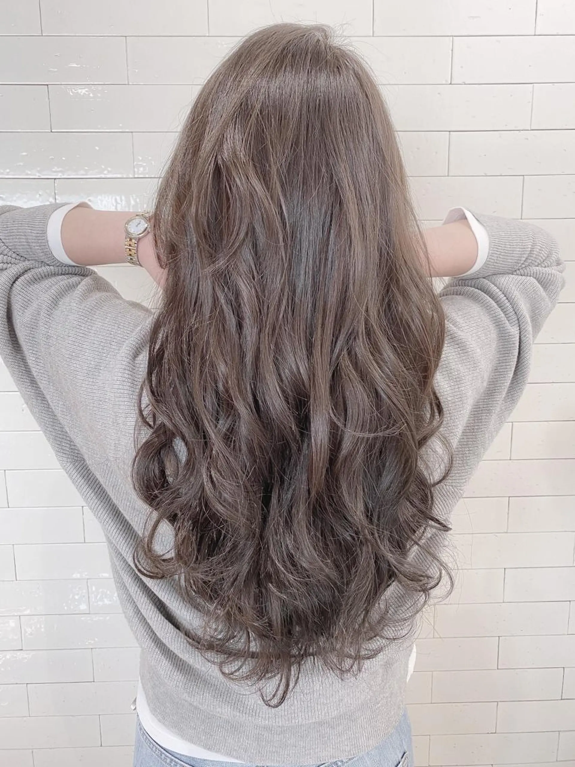 セミロング カラー パーマ ヘアアレンジ アッシュ バレイヤージュ ブリーチ ケアブリーチ 透明感カラー ヘアカラー トリートメント 竹内ケンゴ🇰🇷 EIGHT藤沢のヘアスタイル