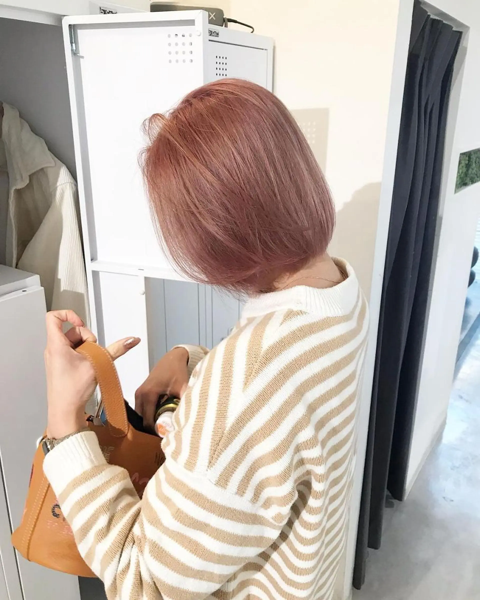 ショート カラー ベージュカラー ブリーチ ブラウンカラー ケアカラー ハイトーンカラー 髪質改善 Noe心斎橋店のヘアスタイル