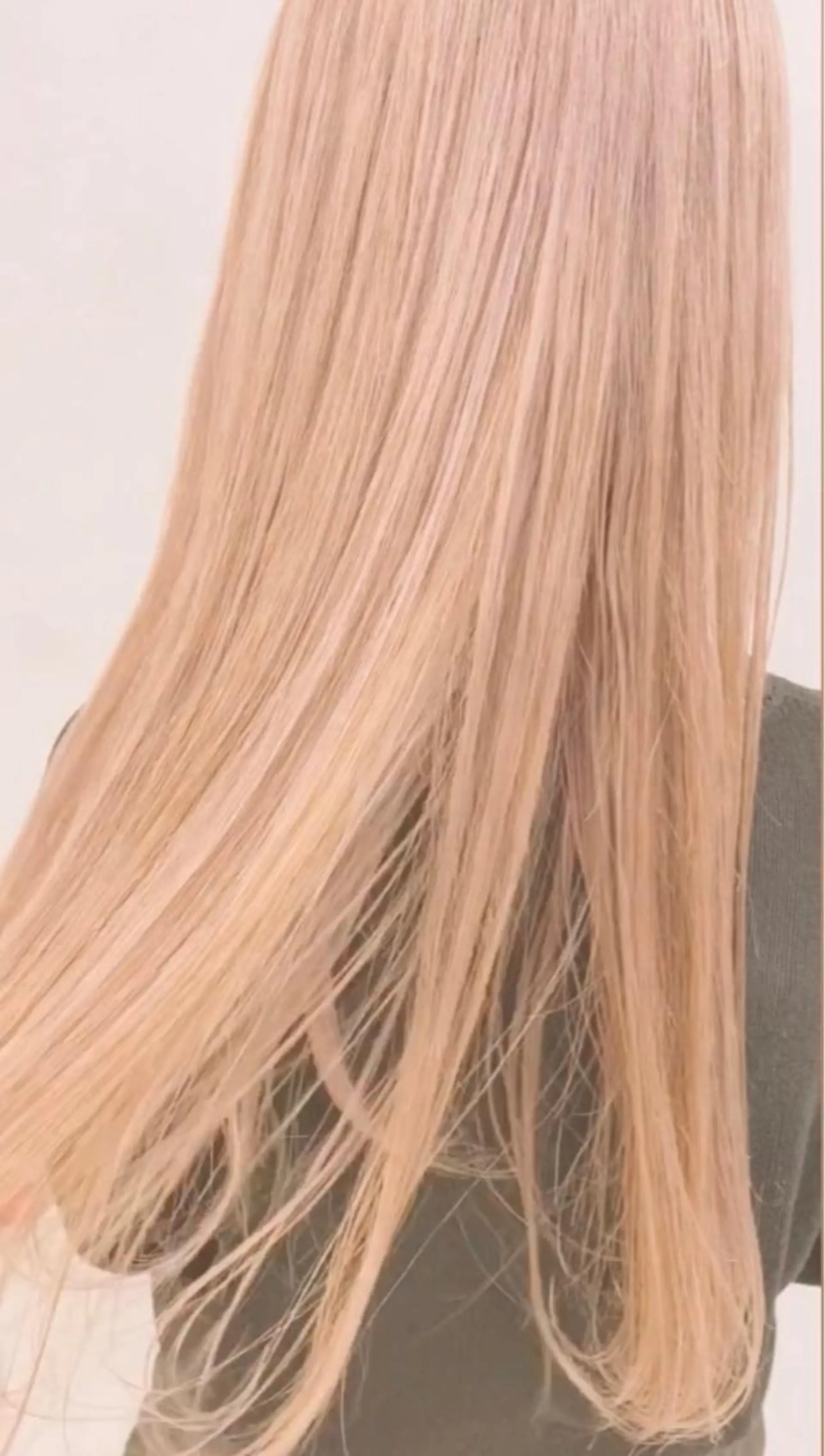 セミロング カラー ヘアアレンジ ハイトーン/ ボブ 中村麟のヘアスタイル