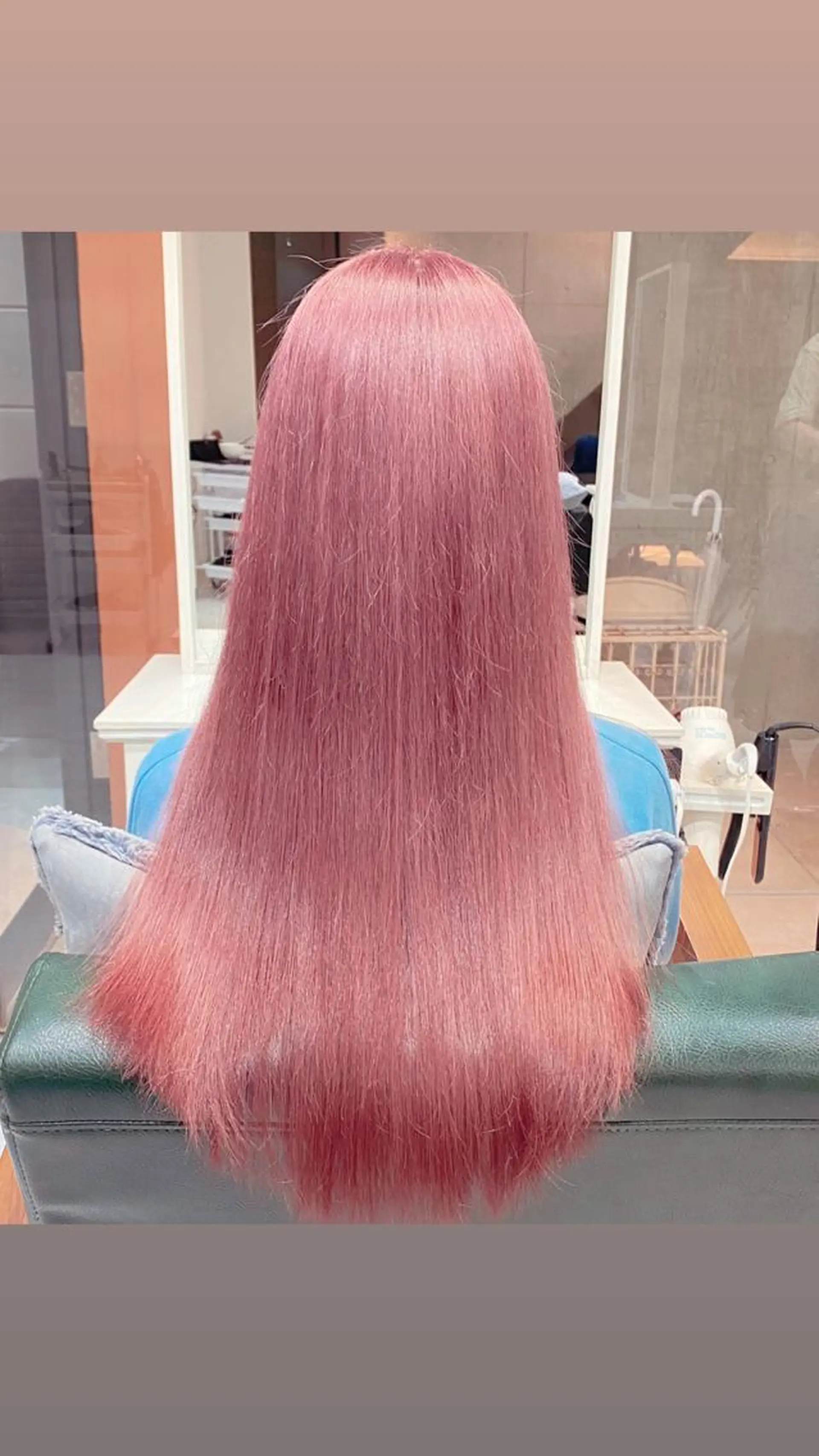 ロング カラー ピンクカラー カット ヘアカラー 金子 真悠のヘアスタイル