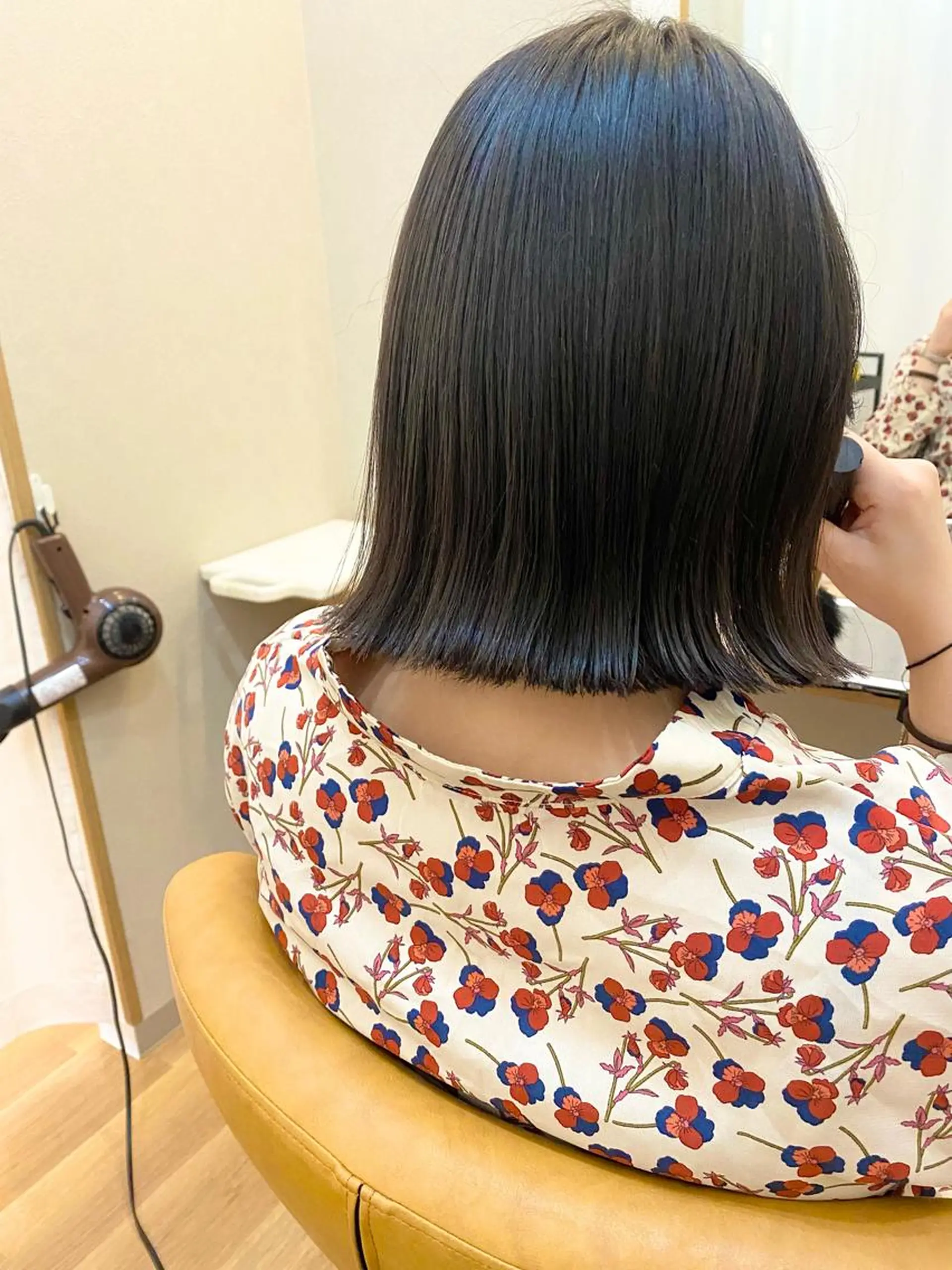 ミディアム カラー 林 瑠夏のヘアスタイル