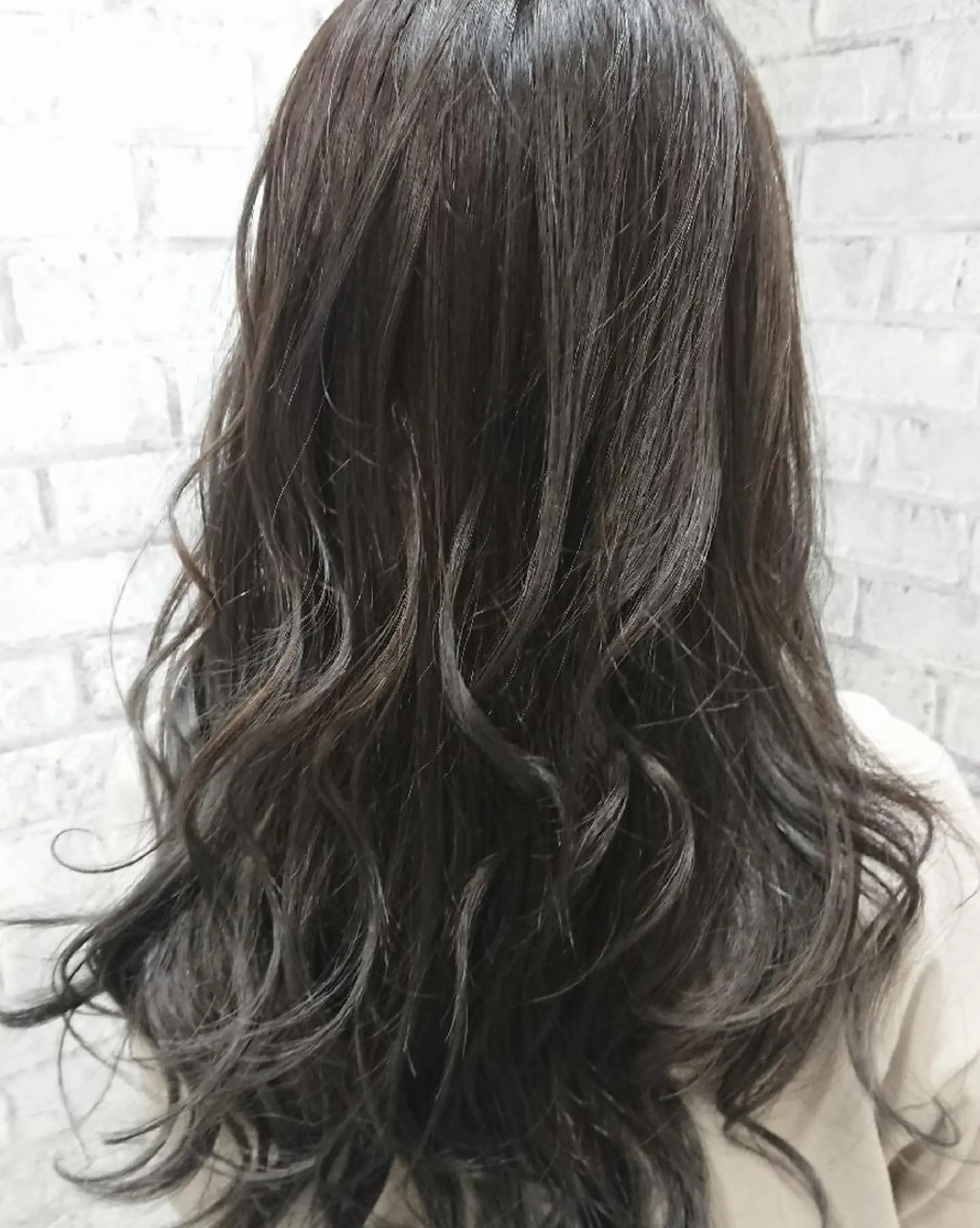 ロング カラー ヘアアレンジ アッシュ アッシュグレー トリートメント ヘアカラー トリートメント 秋山 幸太のヘアスタイル