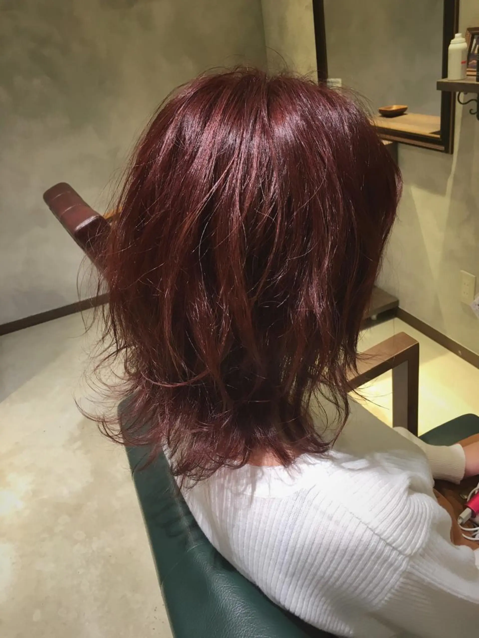 ミディアム カラー 外ハネヘア 松村 崇弘のヘアスタイル