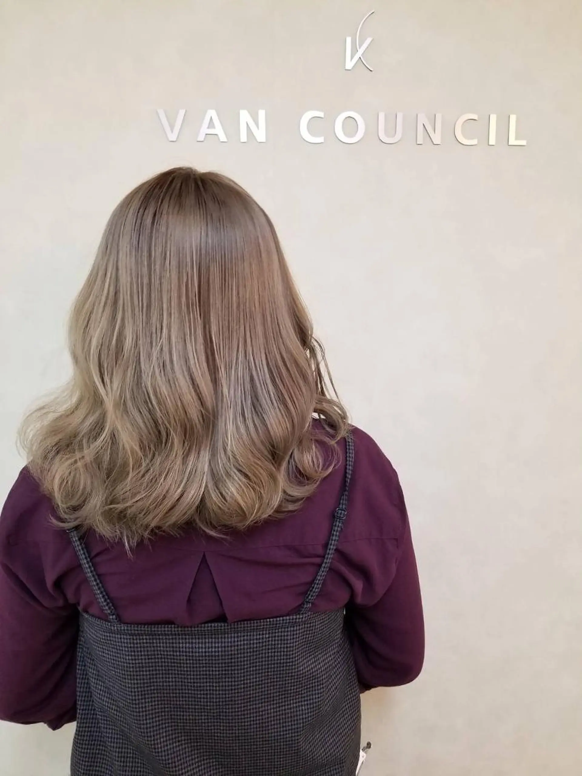 ミディアム 吉田 恒のヘアスタイル