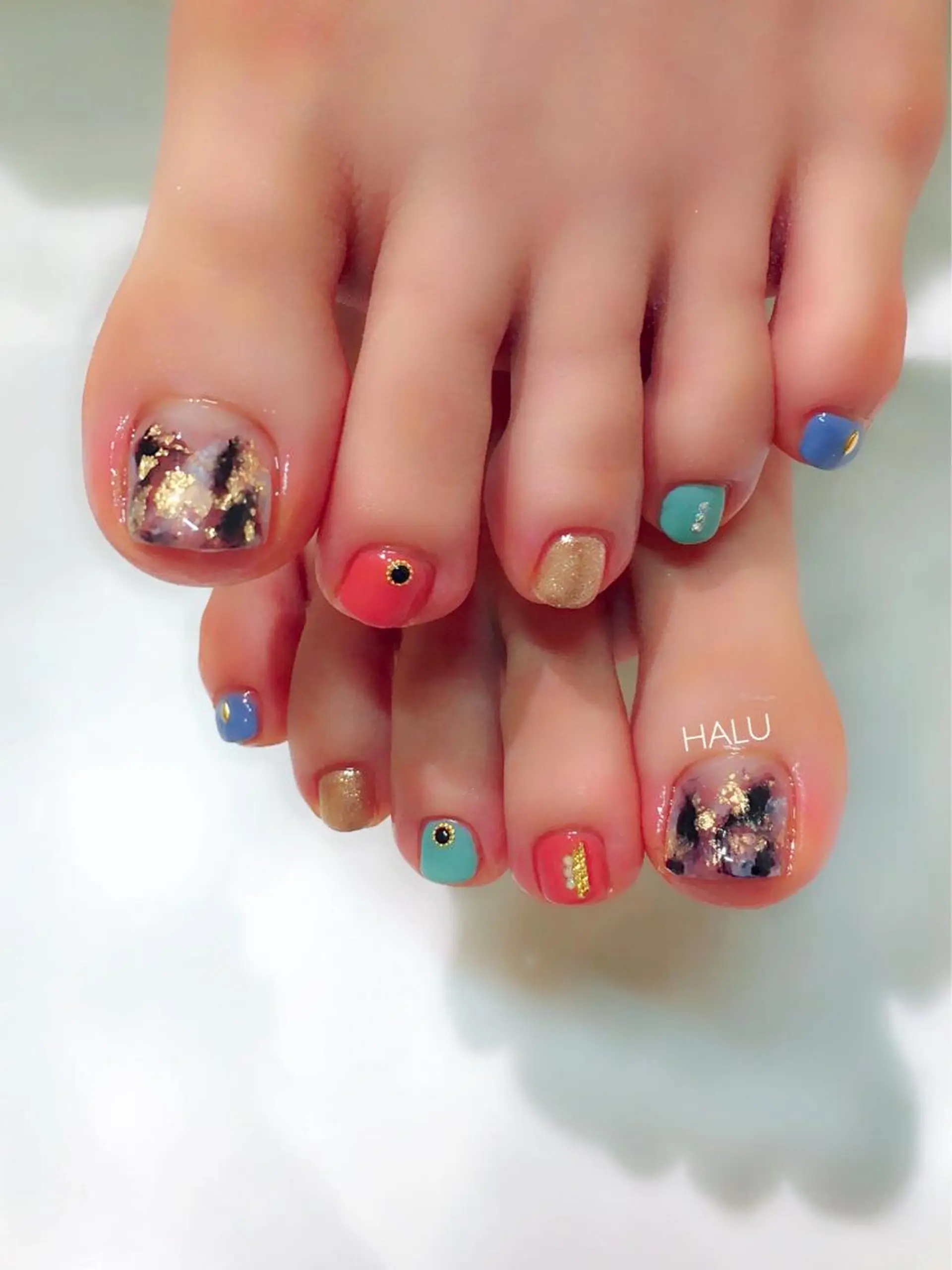 ネイル ニュアンスネイル HALU ハルのネイルデザイン