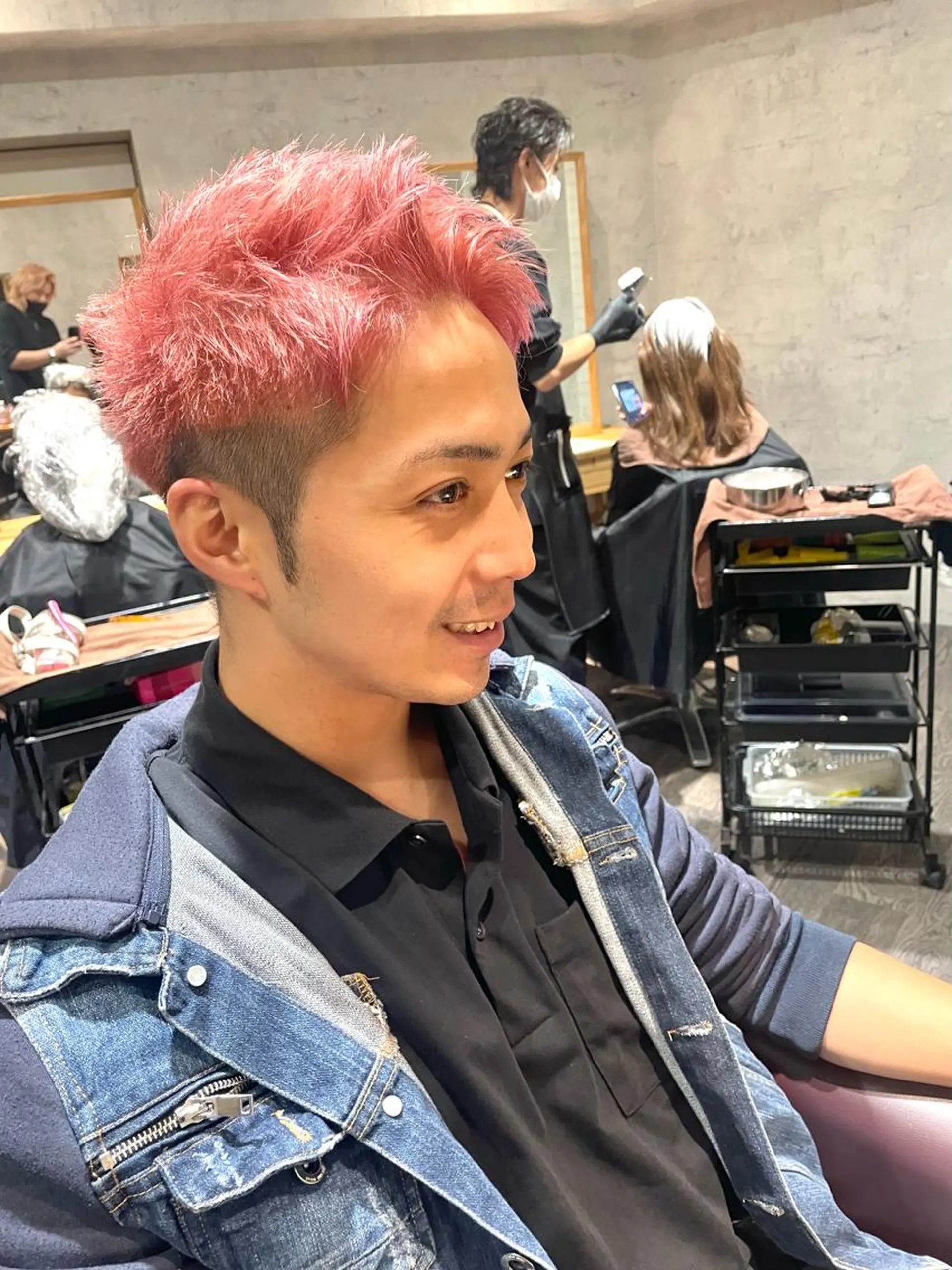 ショート カラー ブリーチ ハイトーンカラー ピンクカラー トリートメント ヘアカラー トリートメント レイヤー/ウルフ ハイトーンhiroのヘアスタイル