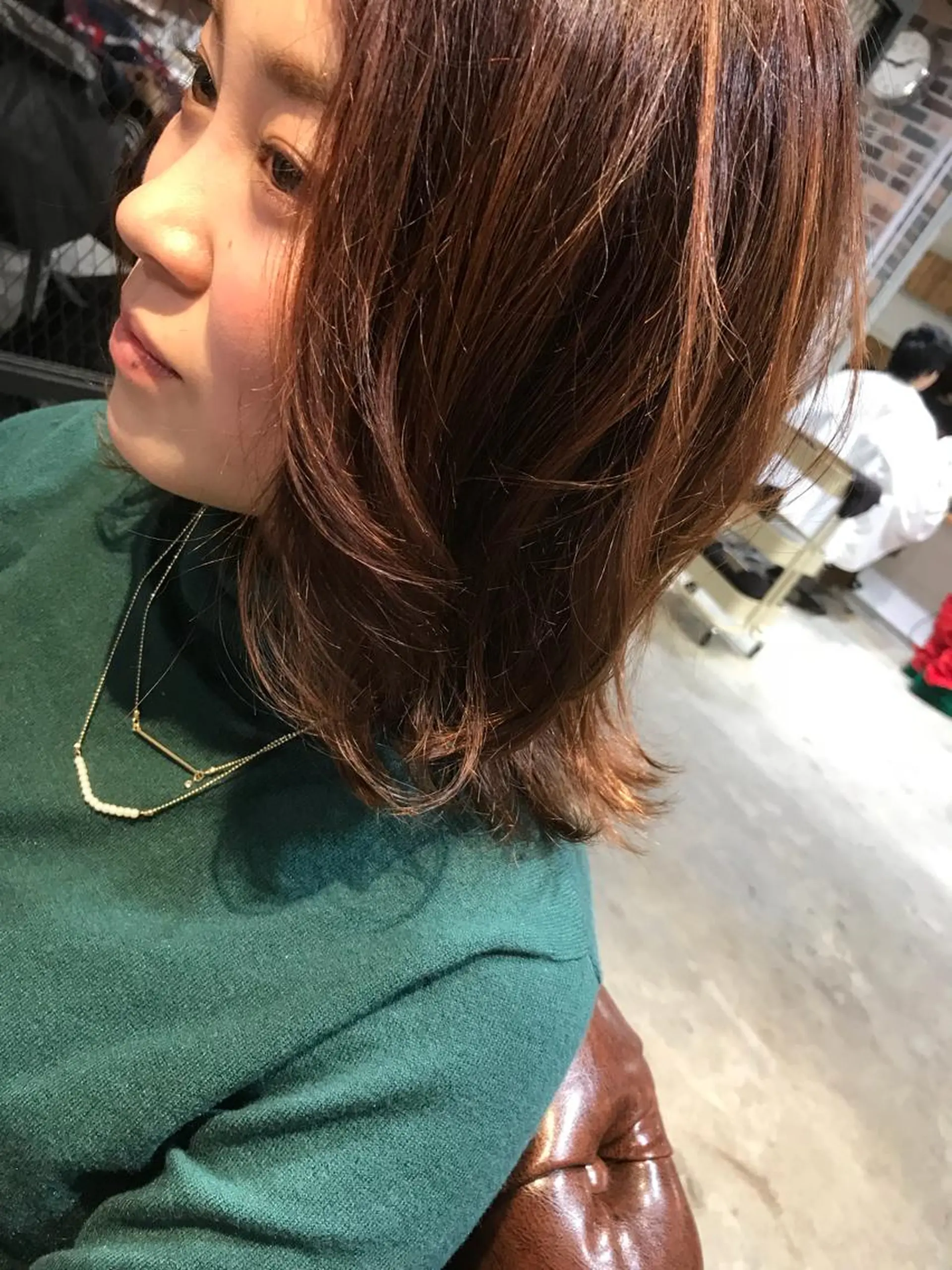 ミディアム カラー レイヤーカット 竹嶌 健吾のヘアスタイル