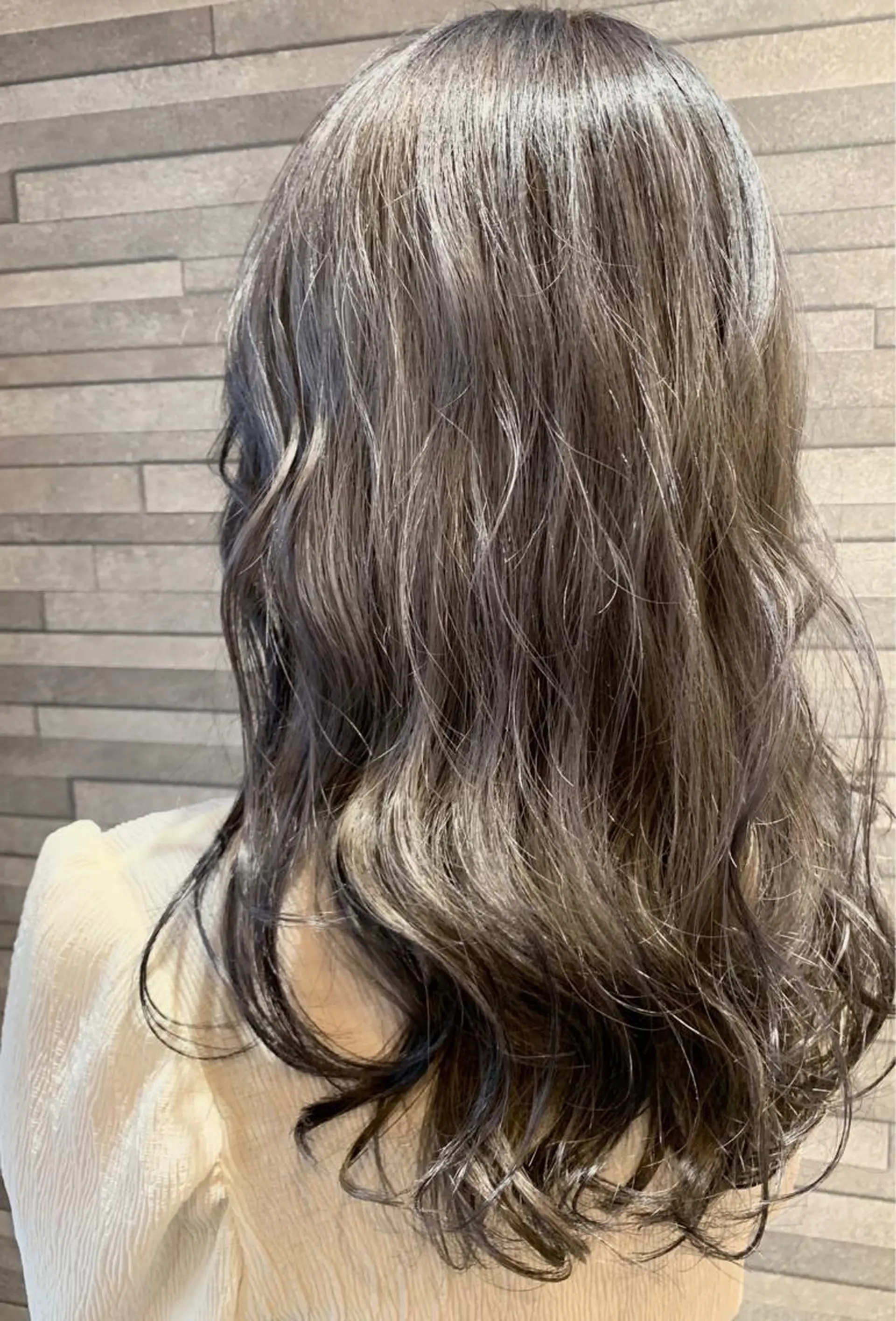 ロング カラー ブリーチ Gain所属・Gain Nanamiのエステ・リラクイメージ