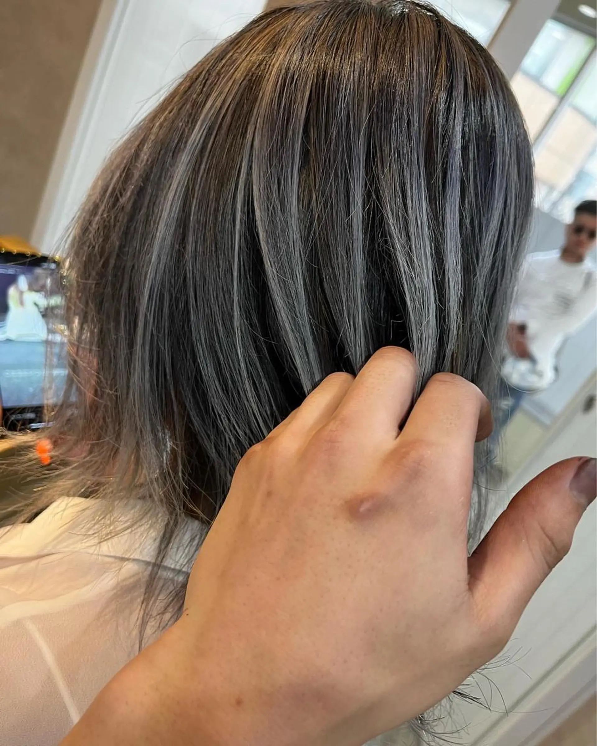 ミディアム レイヤーカット ✨レイヤー/柔らかベ ージュ青山✨のヘアスタイル