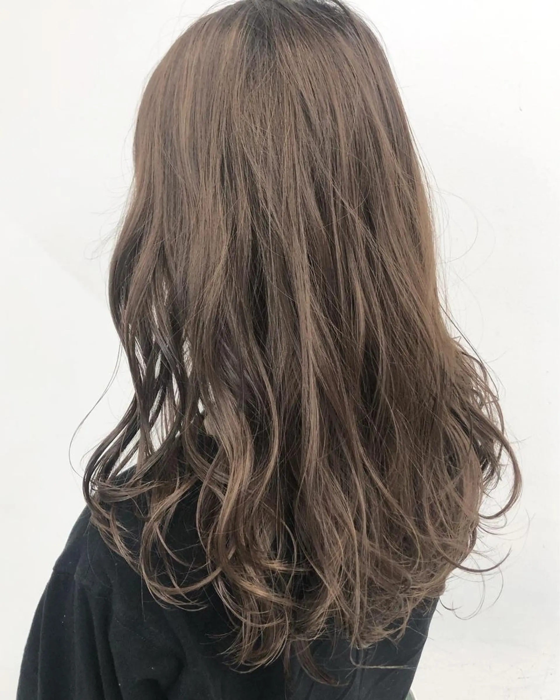 セミロング カラー ヘアアレンジ アディクシーカラー 透明感カラー 【公式】amble luxe池袋東口🩷のヘアスタイル
