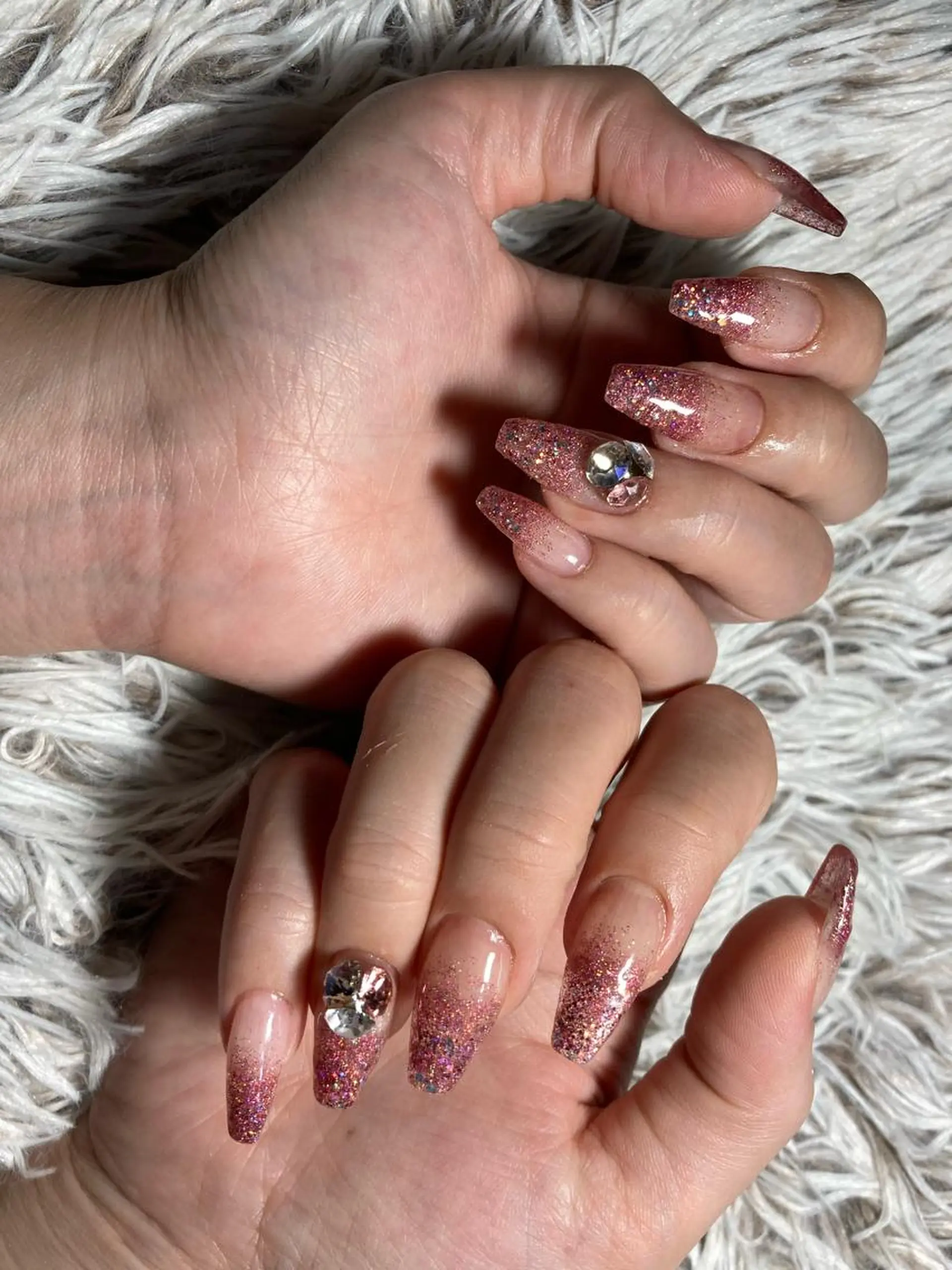 セミロング ネイル ハンドネイル フットネイル ✴︎ Delightのネイルデザイン