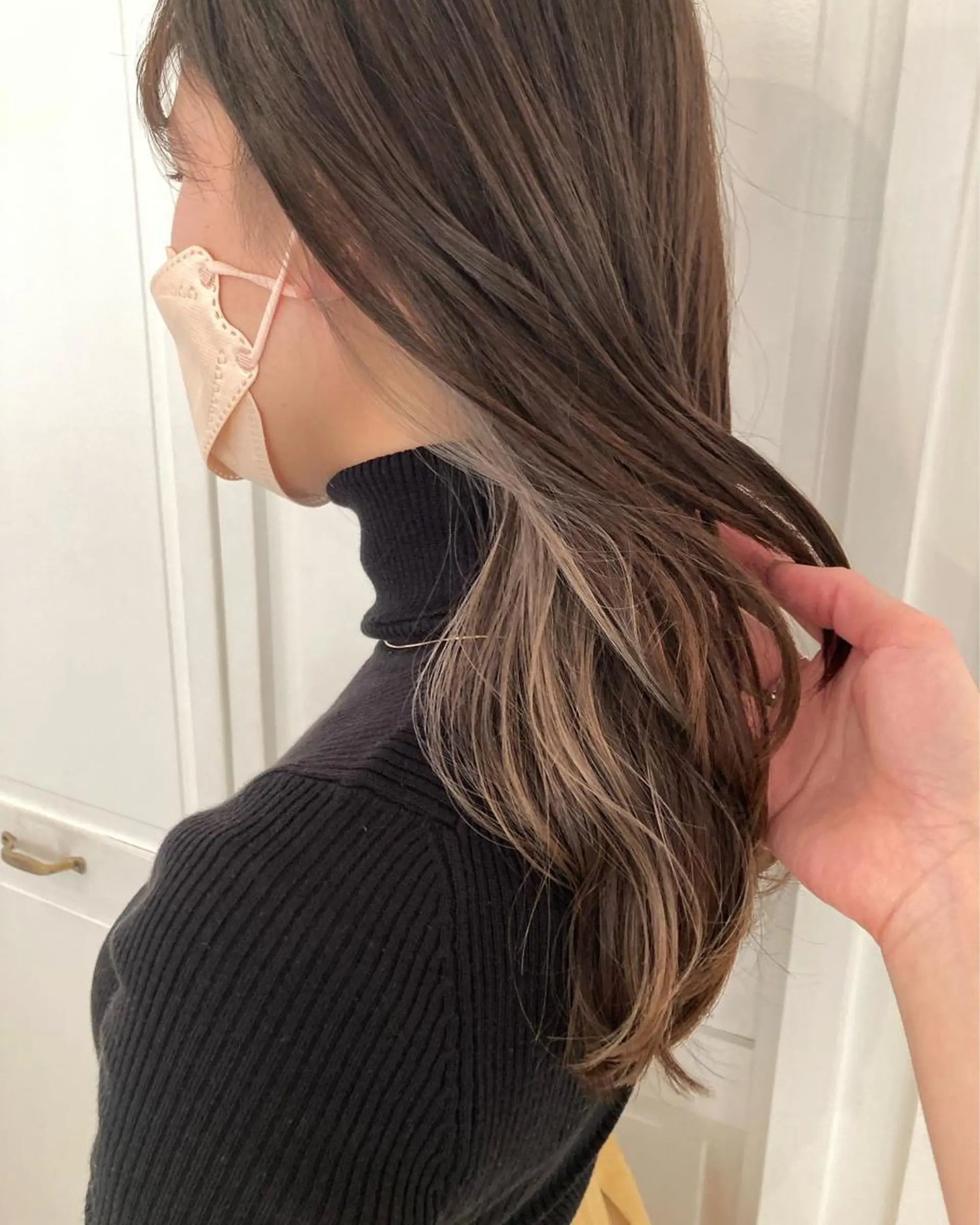 ロング カラー ベージュカラー インナーカラー カット ヘアカラー お洒落ベージュ🤎 代官山shibukiのヘアスタイル