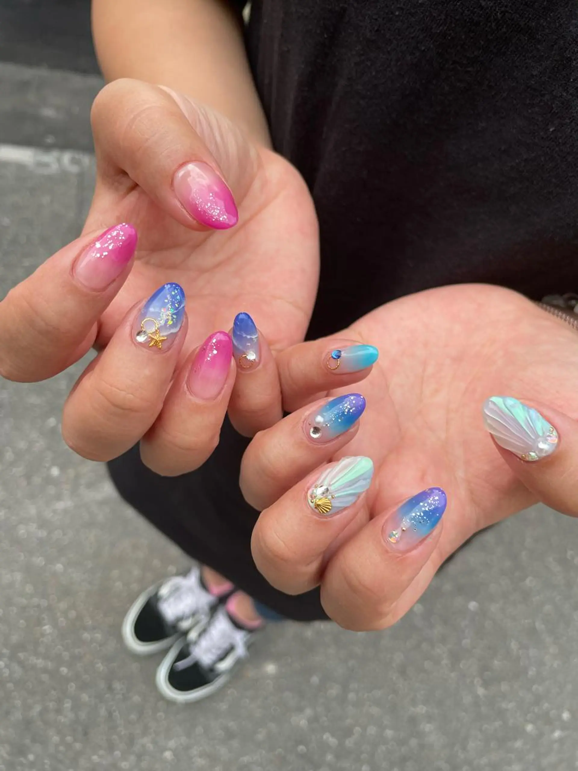 ロング カラー ヘアアレンジ キッズ ネイル マツエク・マツパ アイブロウ 福田 加奈のネイルデザイン