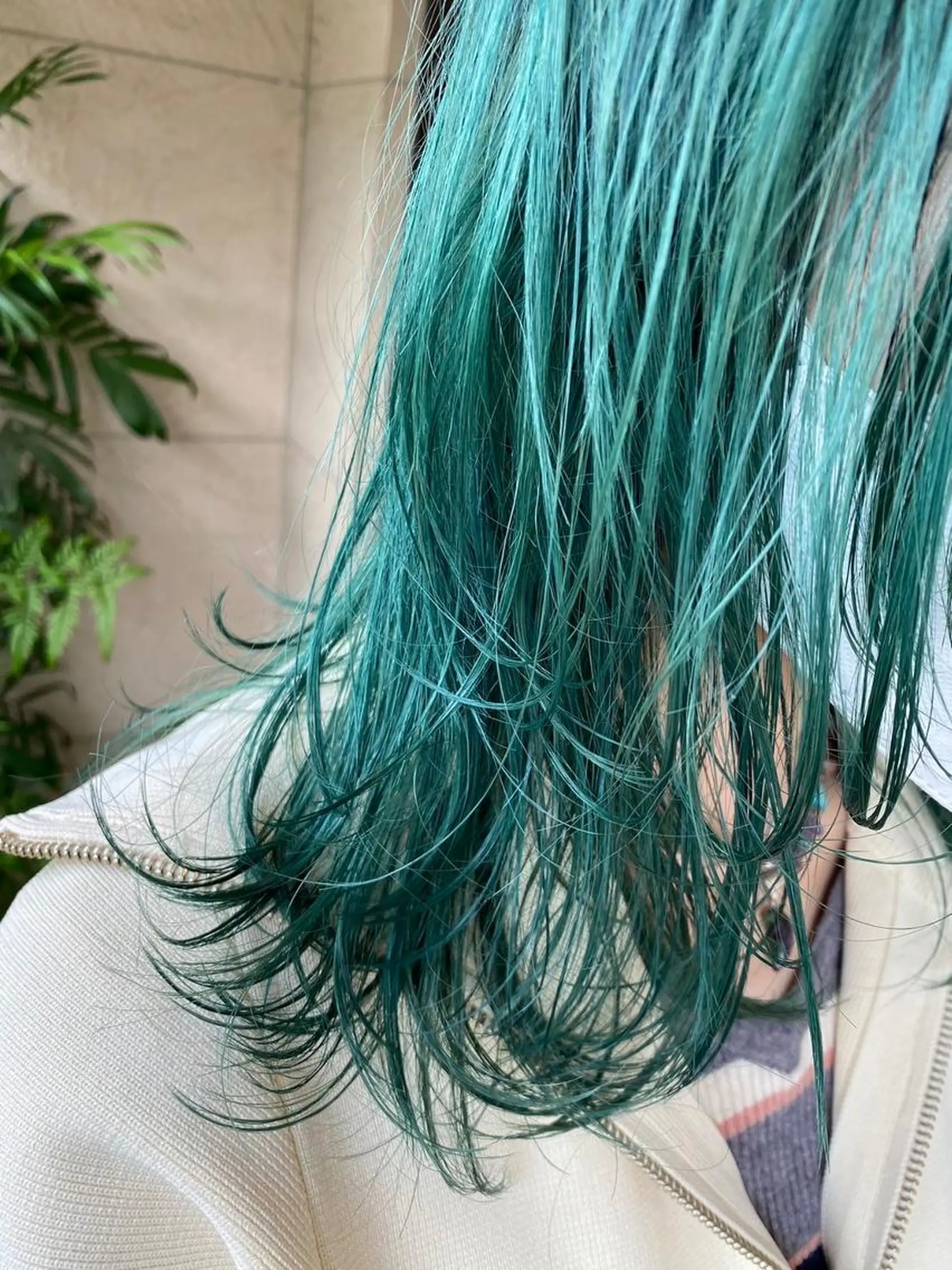 ミディアム パーマ カラー ショートボブ ミディアムパーマ アディクシーカラー ブリーチ ケアブリーチ CEINE+ officialのヘアスタイル