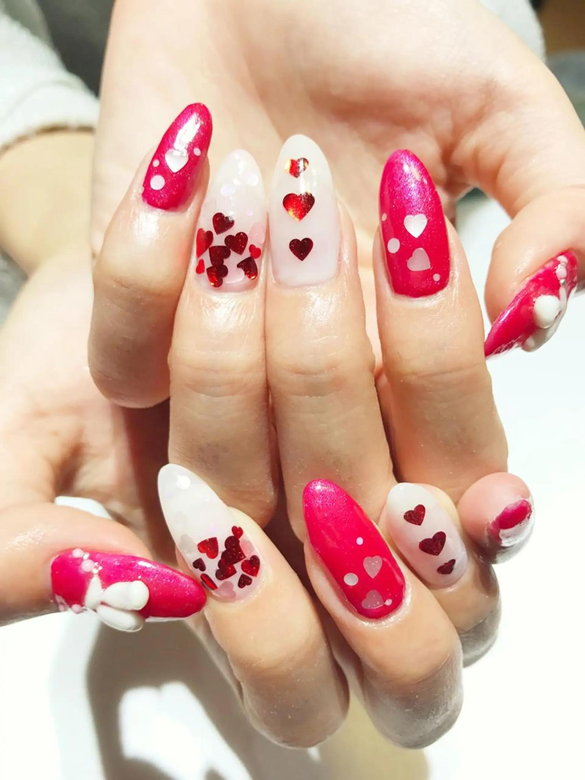 ネイル ジェルネイル ハート YUN 💅のネイルデザイン