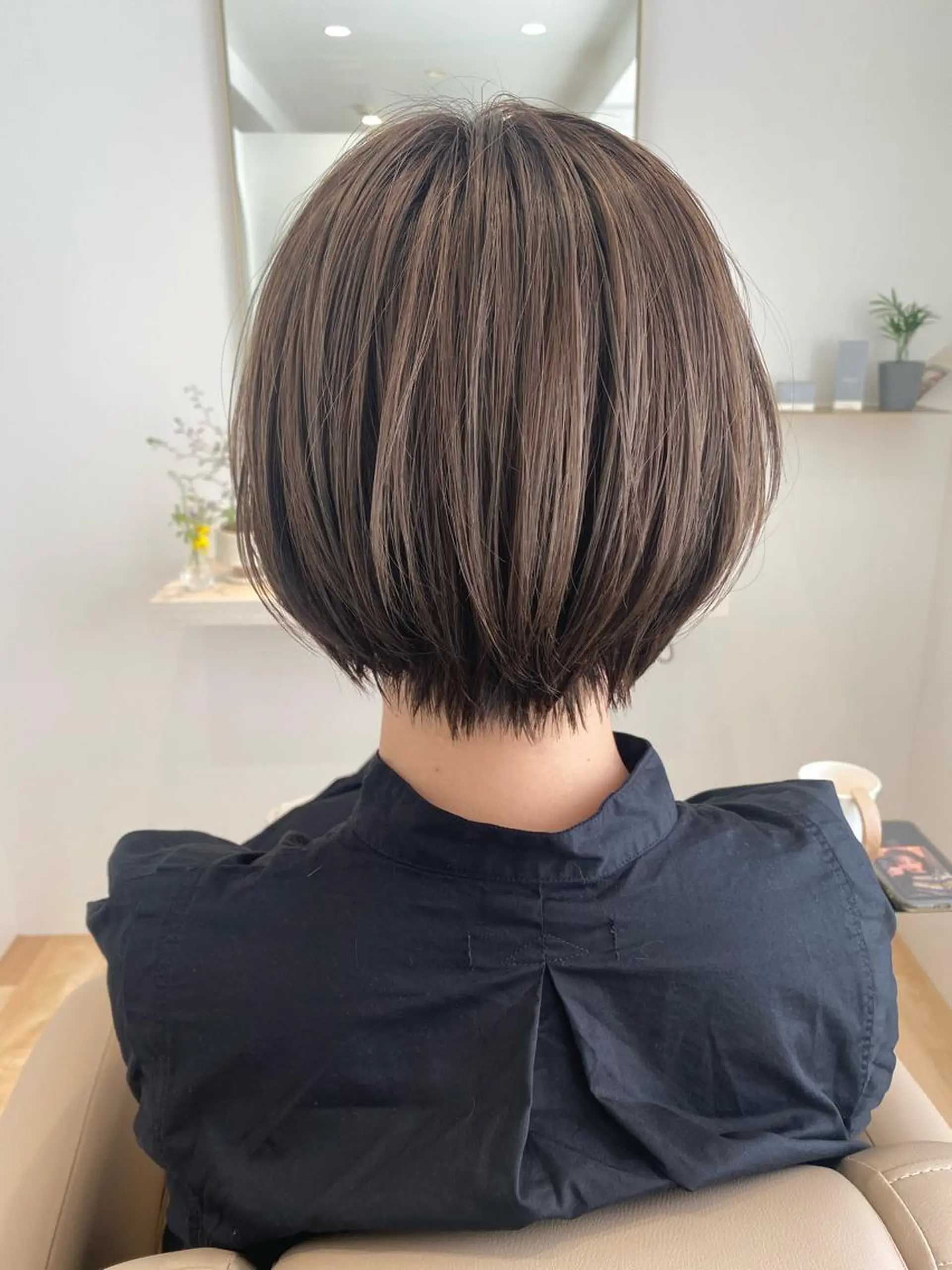 ショート カラー ショートボブ ベージュカラー ボブ ショートヘア 小顔カット 森 海のヘアスタイル