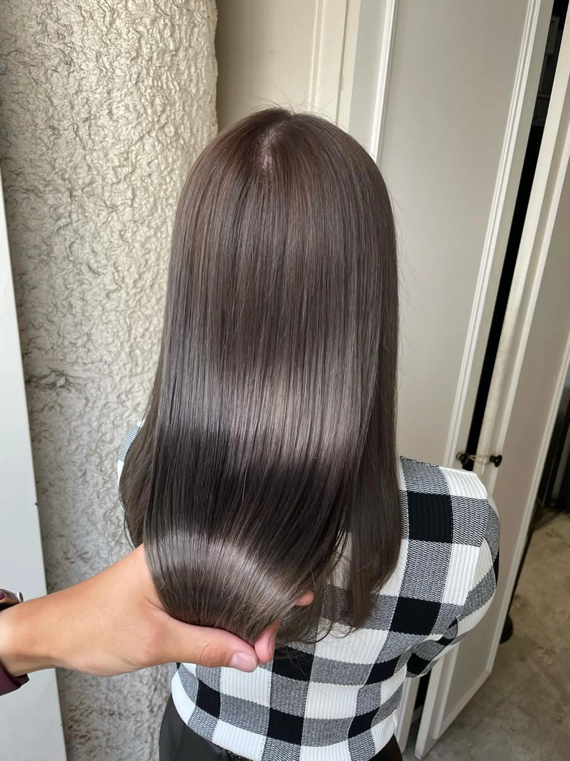 ミディアム 顔まわりレイヤー 韓国風ヘア レイヤーカット ローレイヤー 縮毛矯正 カット ヘアカラー トリートメント Masena所属・【必ず似合わせます】 川口航平のヘアスタイル