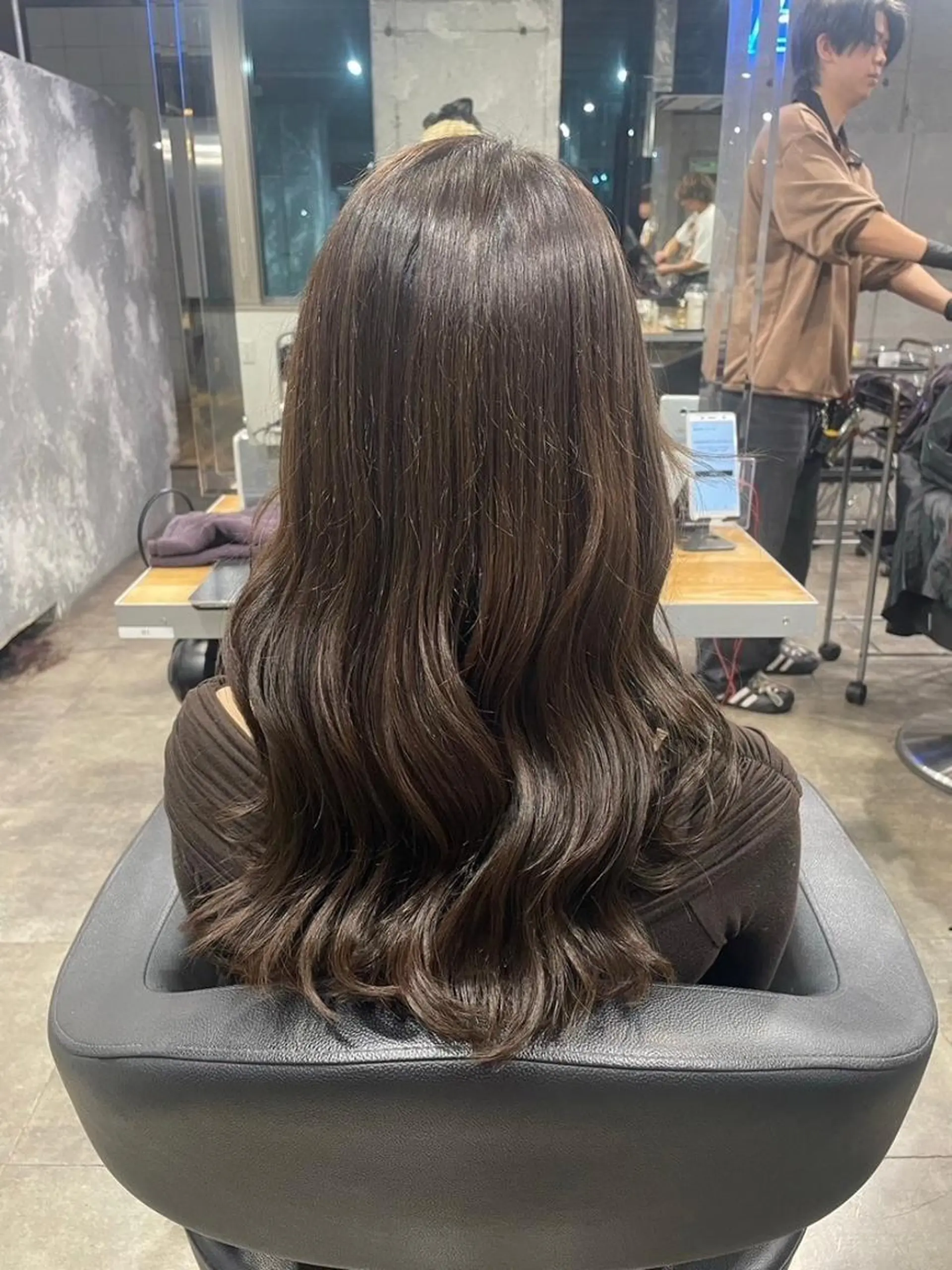 カラー ヘアカラー トリートメント 赤み消しブラウン プロ🐿けんご🐿のヘアスタイル