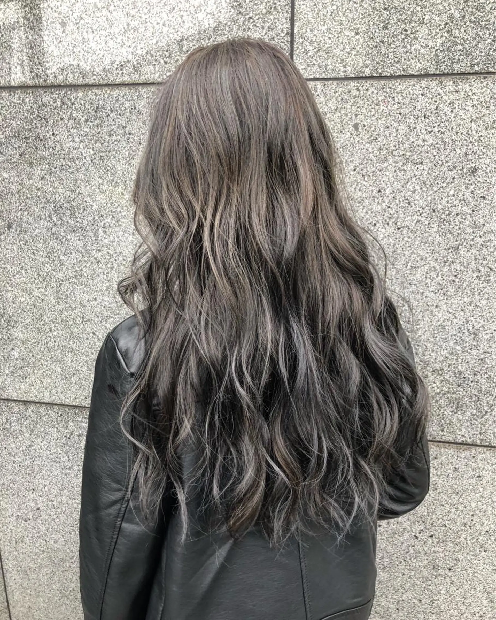 ロング カラー REVE所属・TAKU 美容師のヘアスタイル