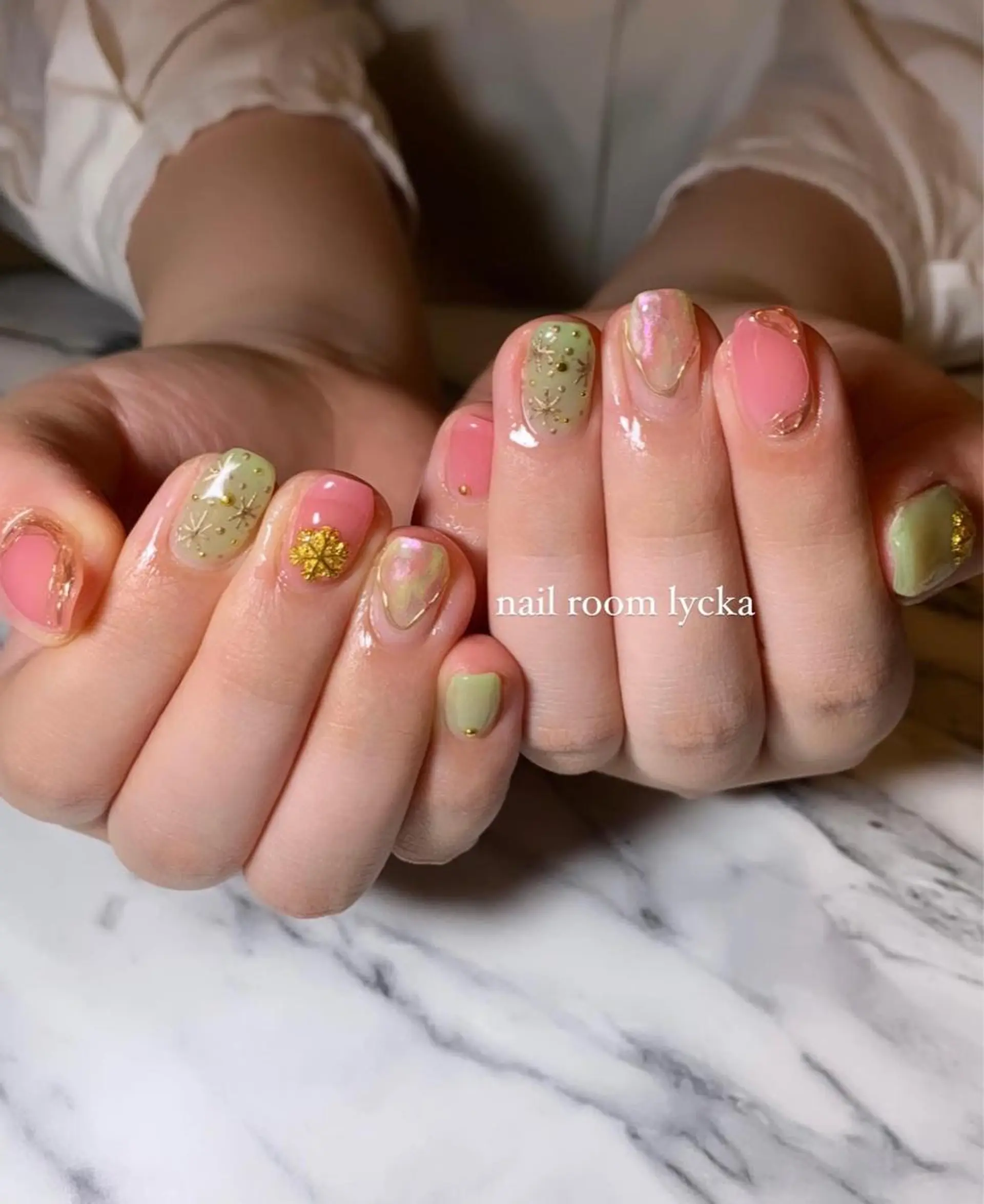 ネイル ﾈｲﾙﾙｰﾑﾘｯｶ 𝐦𝐚𝐲𝐮のネイルデザイン