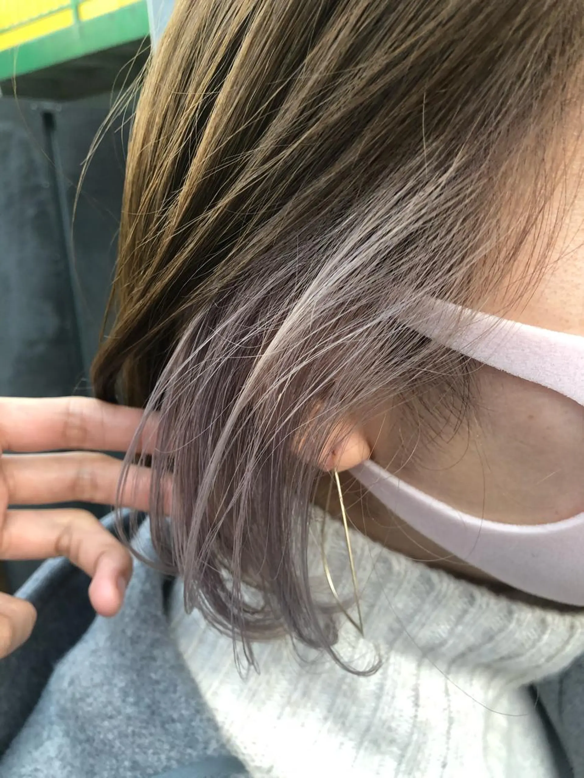 ショート カラー アッシュ バレイヤージュ ミストバング ベージュカラー ブリーチ カット ヘアカラー トリートメント 原宿サロン代表 デザインカラー伊藤卓のヘアスタイル