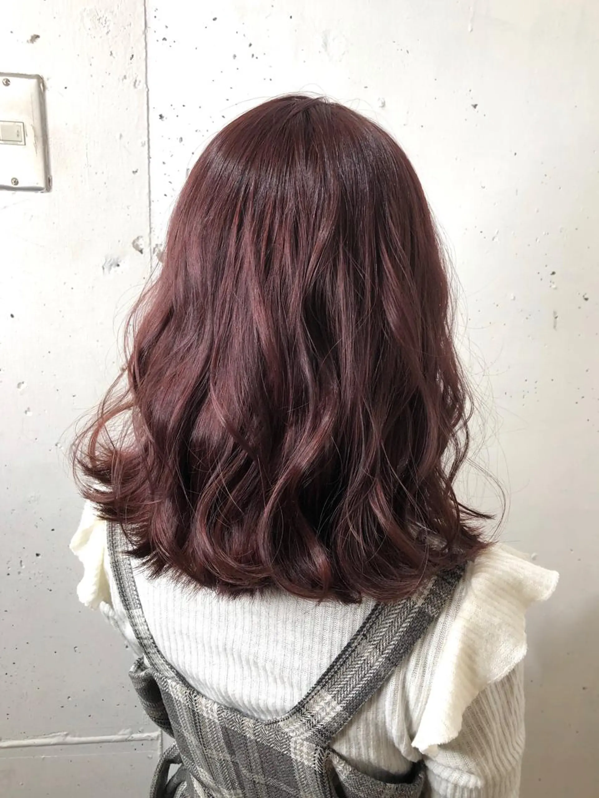 ミディアム カラー パーマ ヘアアレンジ 八巻 晴香のヘアスタイル