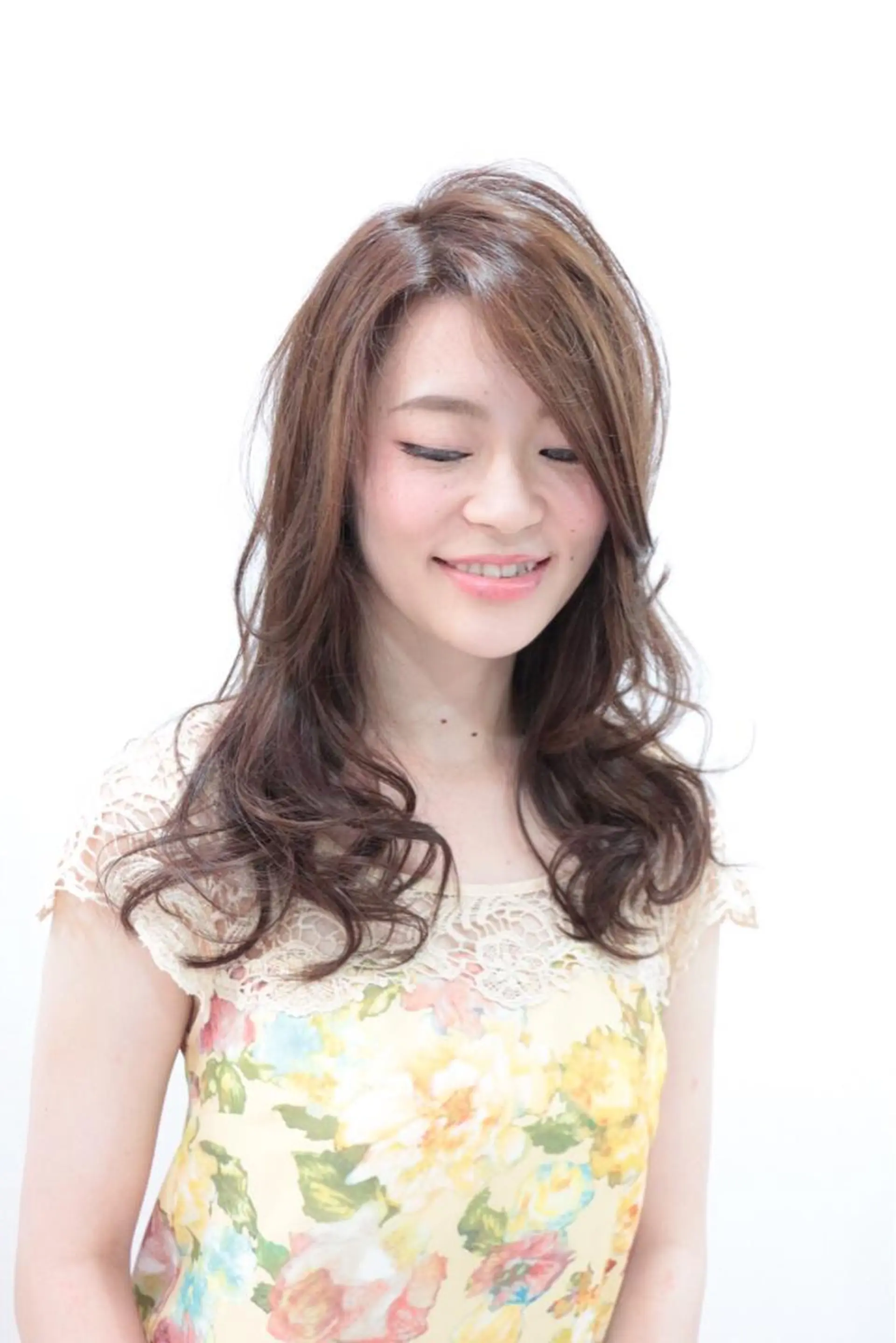 ロング 小林 伊織のヘアスタイル