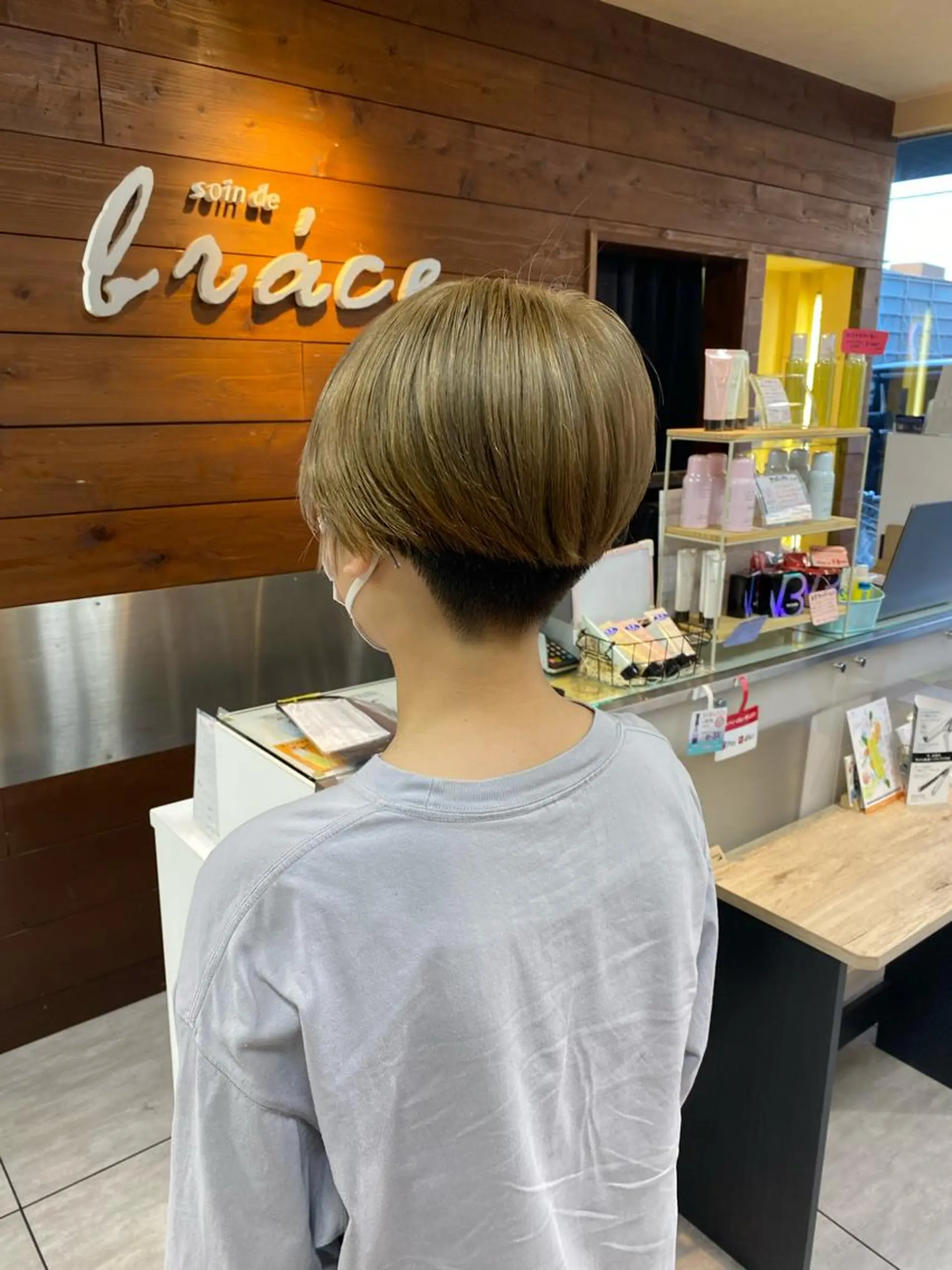 ショート カラー ヘアアレンジ カット ヘアカラー トリートメント HAIRSALONLOOP所属・川上 麻梨阿のヘアスタイル