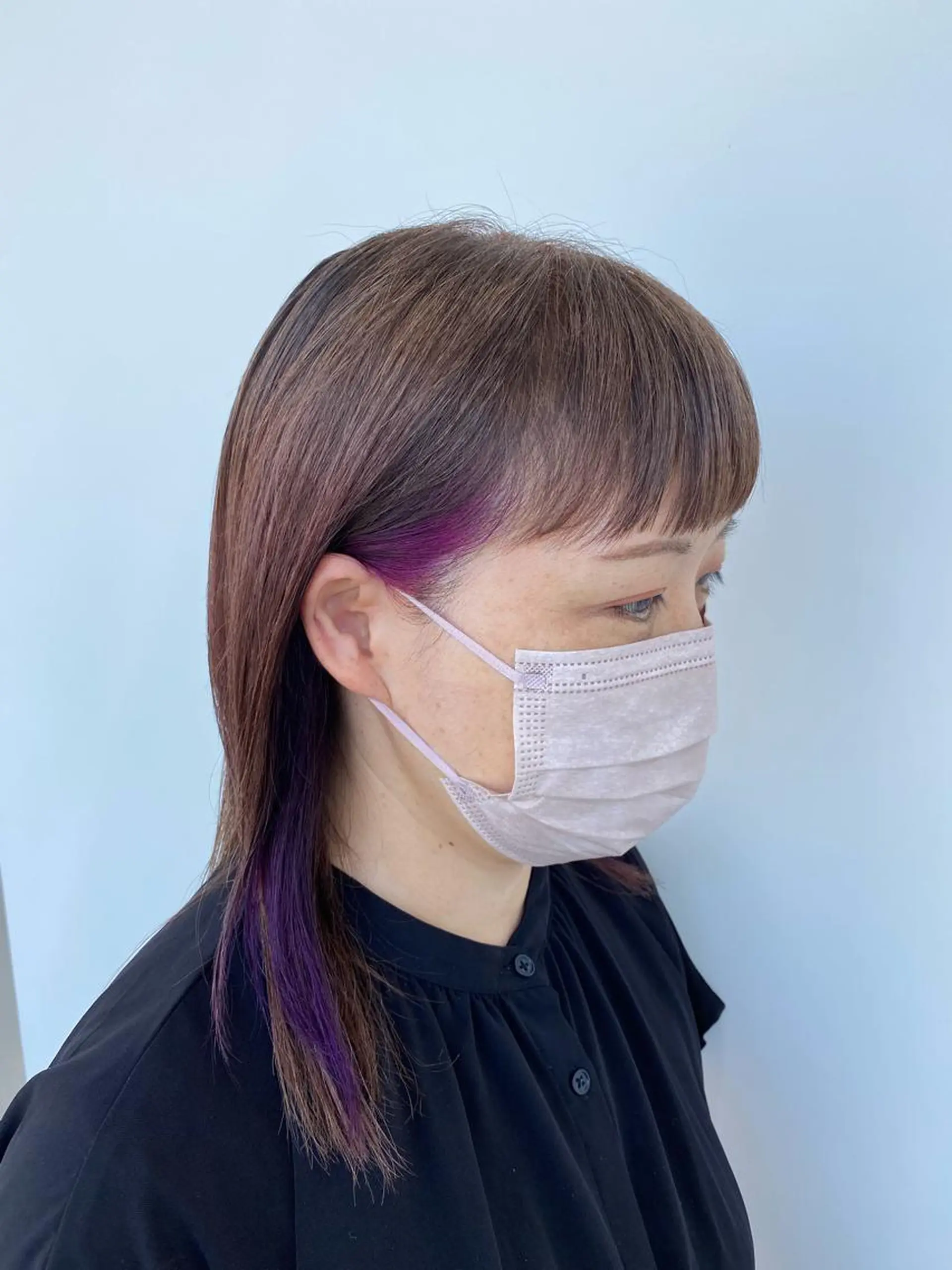 セミロング カラー イヤリングカラー オン眉 小岸 竜のヘアスタイル