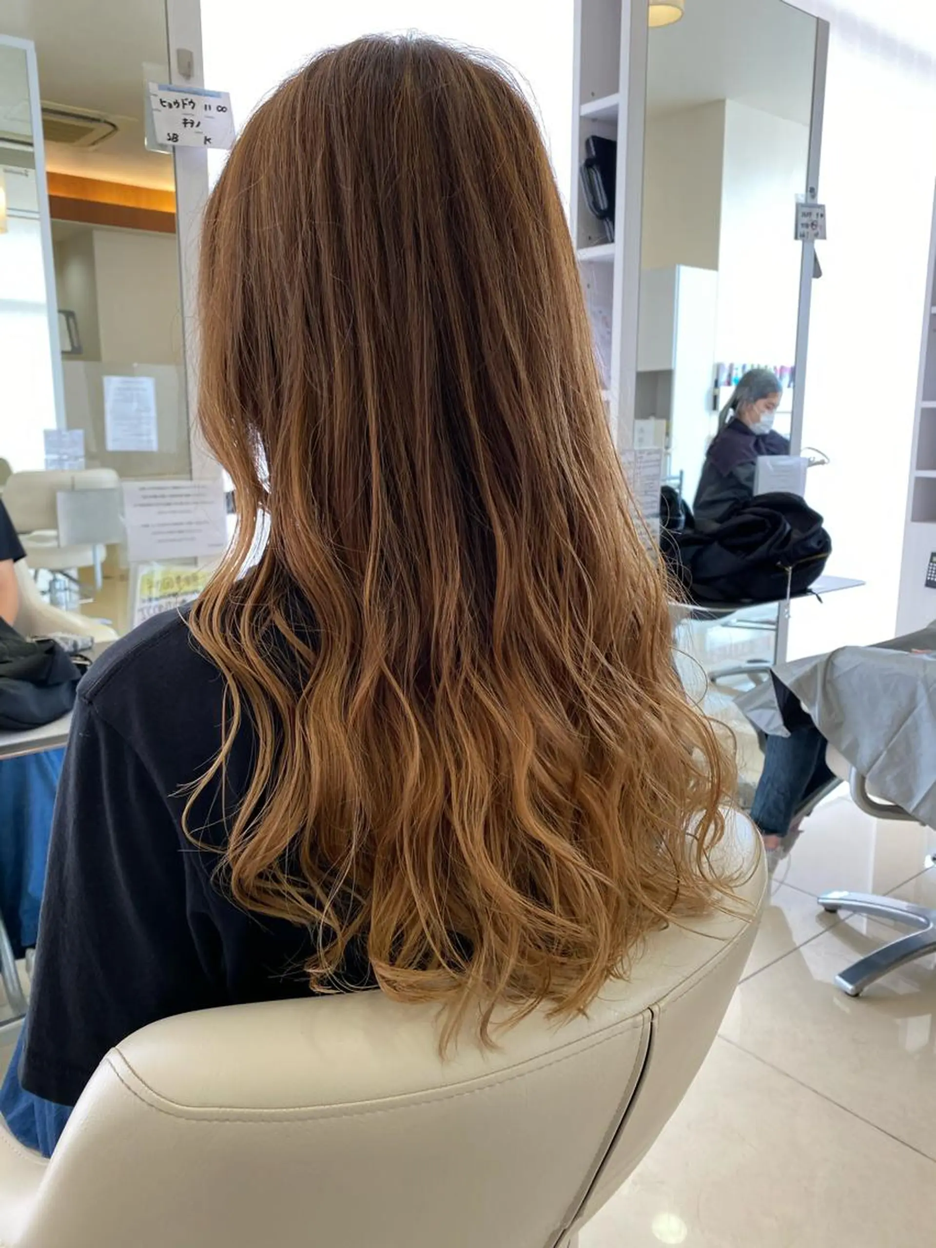 カラー 牧野 佳樹のヘアスタイル