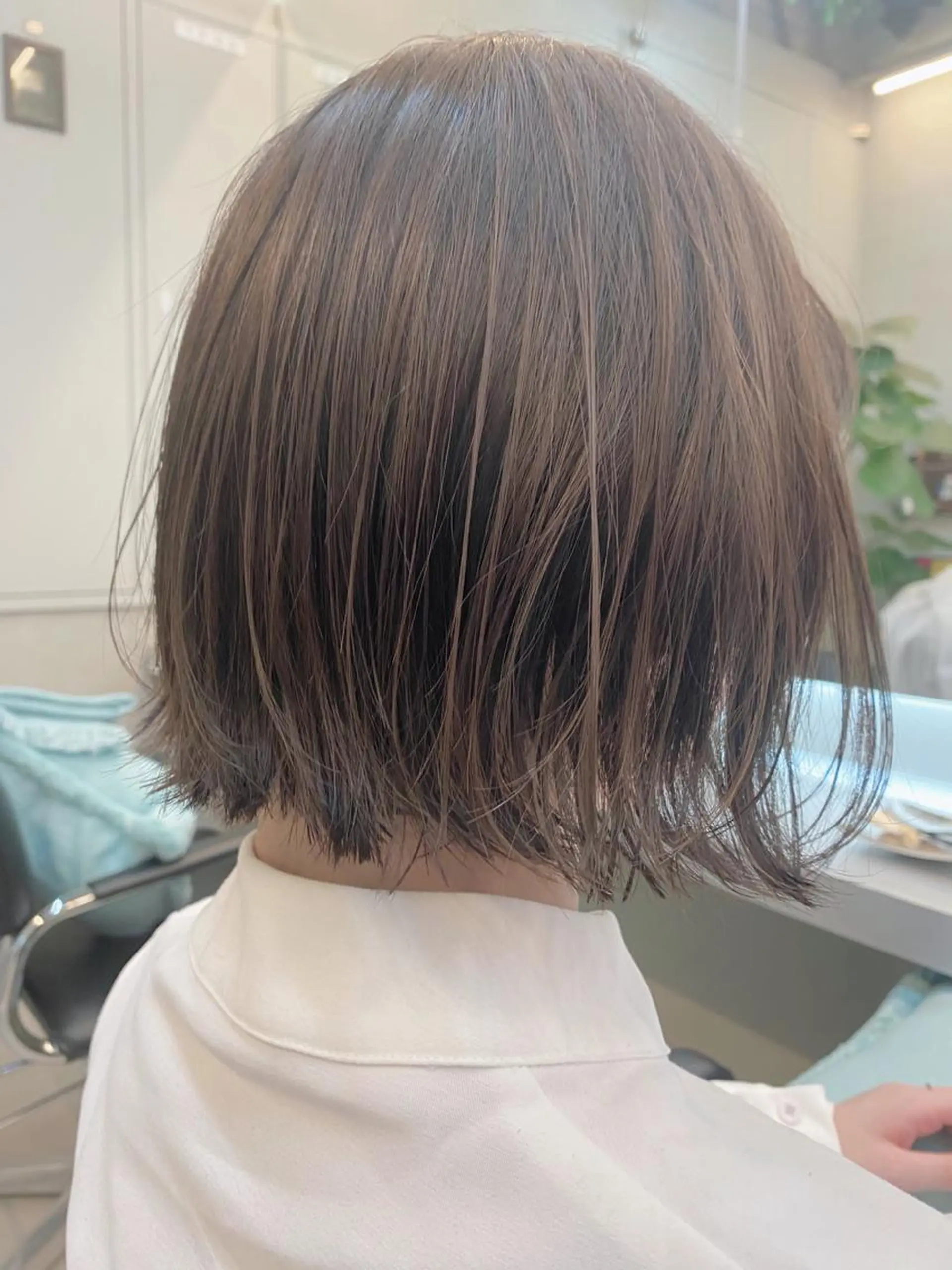 ショート カラー ヘアカラー トリートメント 岡野 静華のヘアスタイル