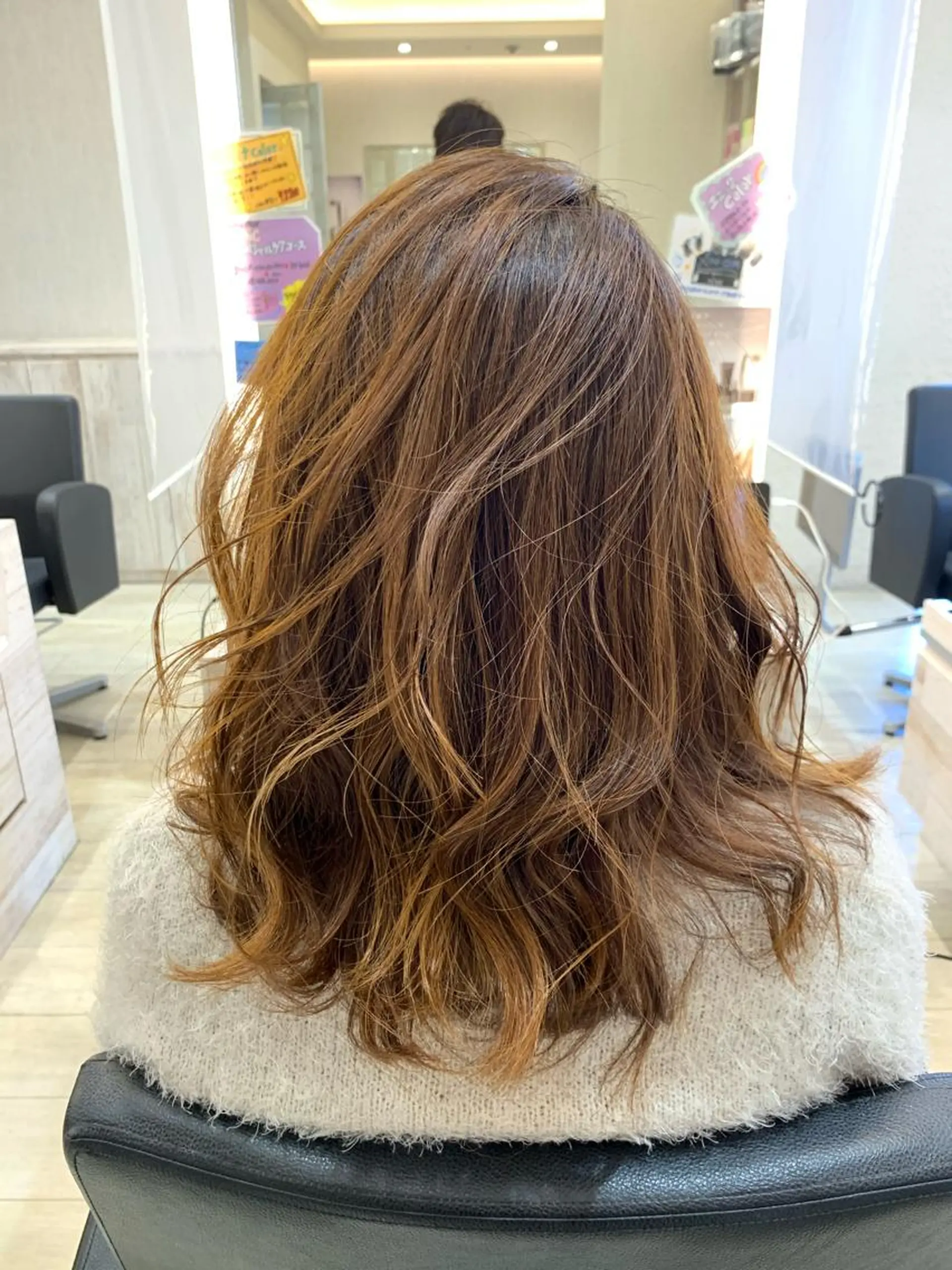 セミロング レイヤー／パーマ 西山賢志のヘアスタイル