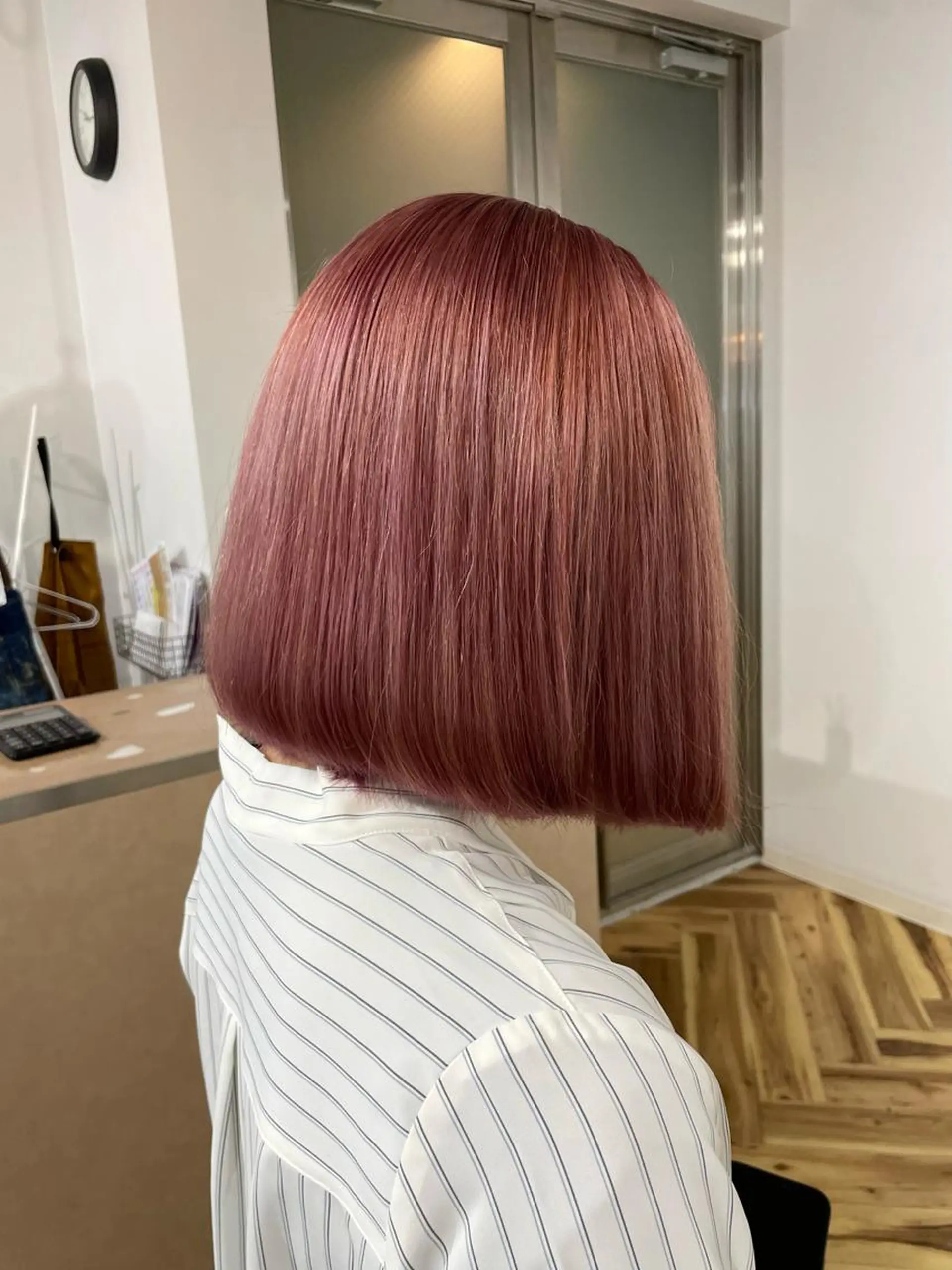 ミディアム カラー ベージュカラー ピンクカラー ピンクベージュ lani hair salon所属・SHOTO ハイトー ン/デザインカラーのヘアスタイル