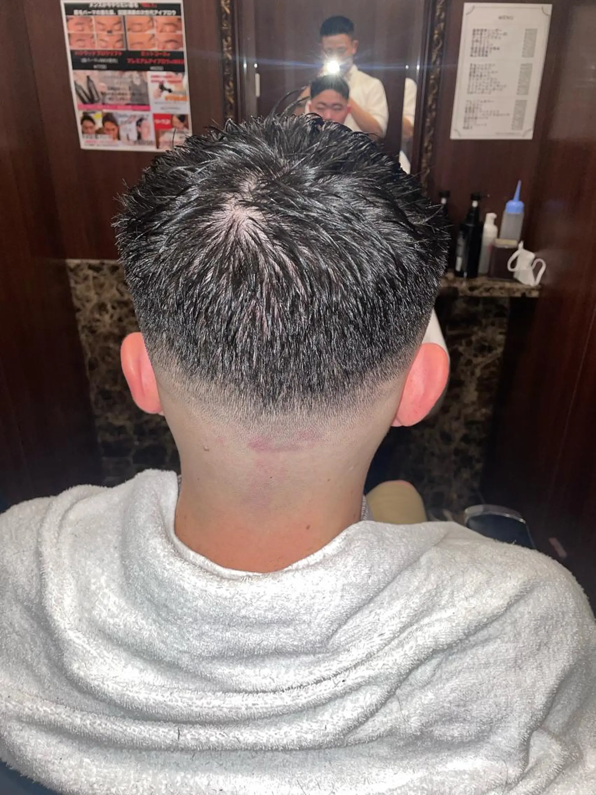 ショート メンズ 海老原 コウのヘアスタイル