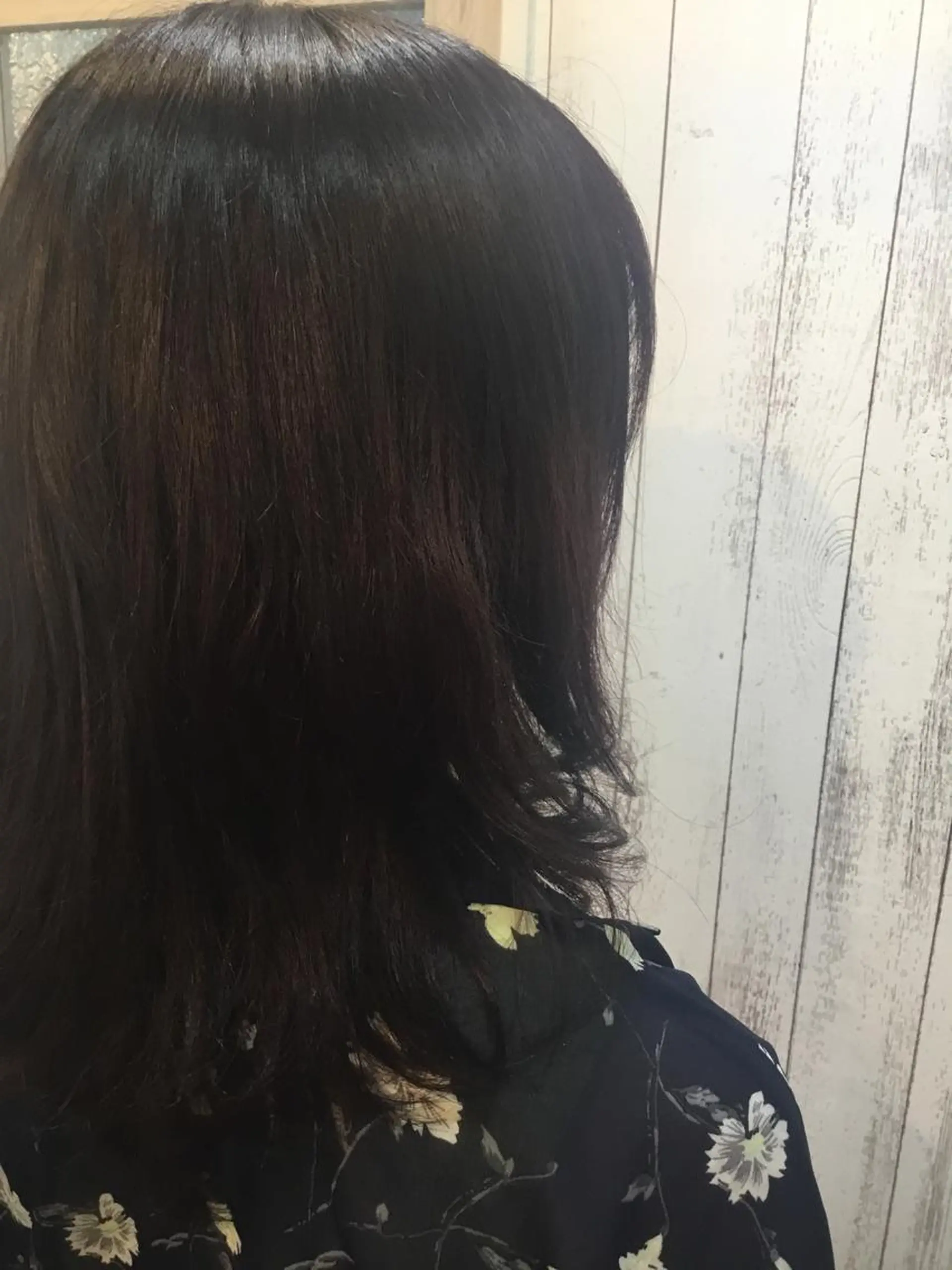 セミロング カラー embrace エンブレイスのヘアスタイル